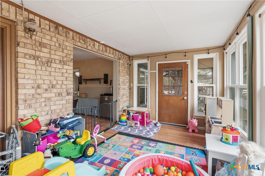 New Braunfels, Texas, 78130, United States, 3 Bedrooms Bedrooms, ,2 BathroomsBathrooms,Residential,For Sale,2049133