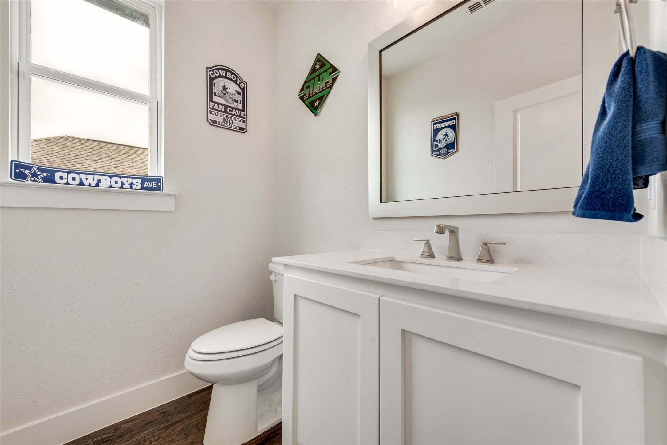 Prosper, Texas, 75078, United States, 5 Bedrooms Bedrooms, ,6 BathroomsBathrooms,Residential,For Sale,1856365