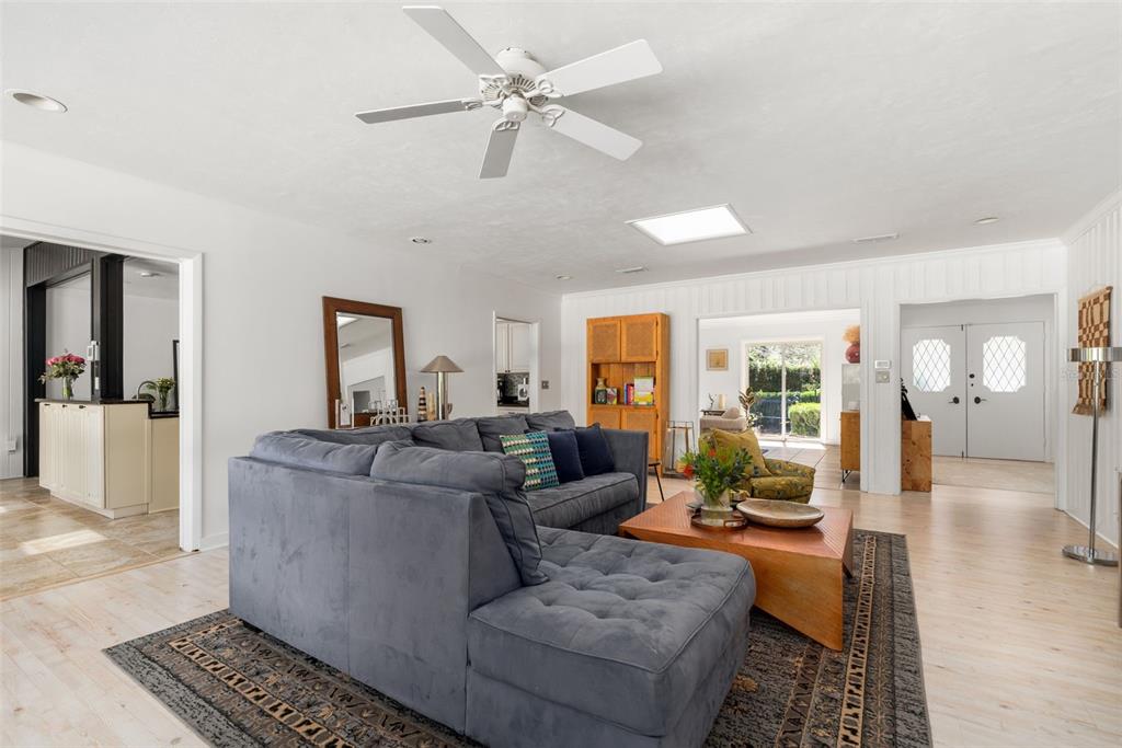 Gainesville, Florida, 32605, United States, 4 Bedrooms Bedrooms, ,3 BathroomsBathrooms,Residential,For Sale,1989463