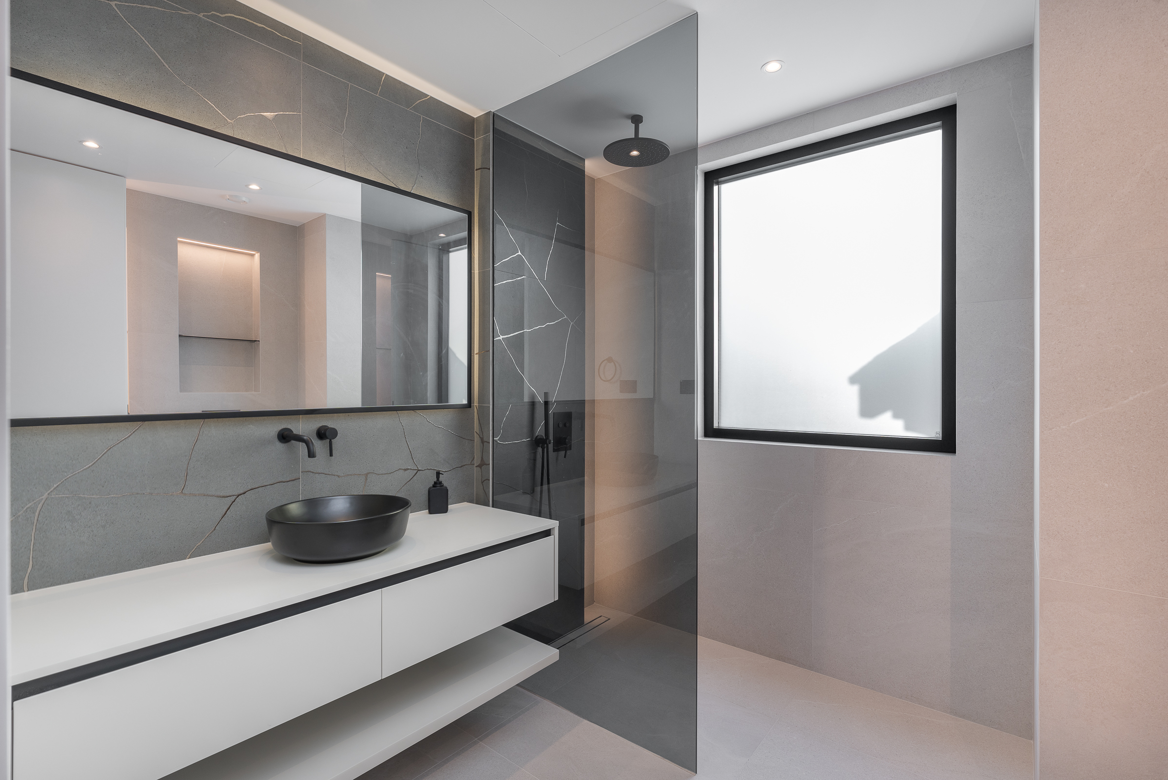  Exquisite Fully Furnished Lakefront Villa in Jumeirah Islands - 物件實景