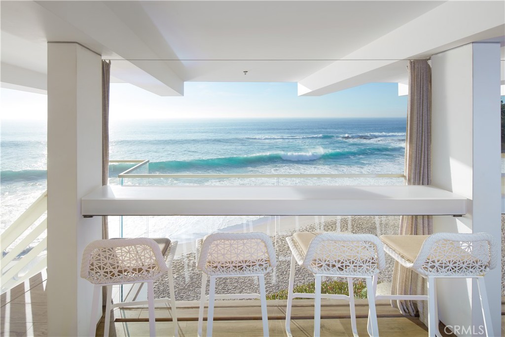 Laguna Beach, California, 92651, United States, 3 Bedrooms Bedrooms, ,4 BathroomsBathrooms,Residential,For Sale,1688637