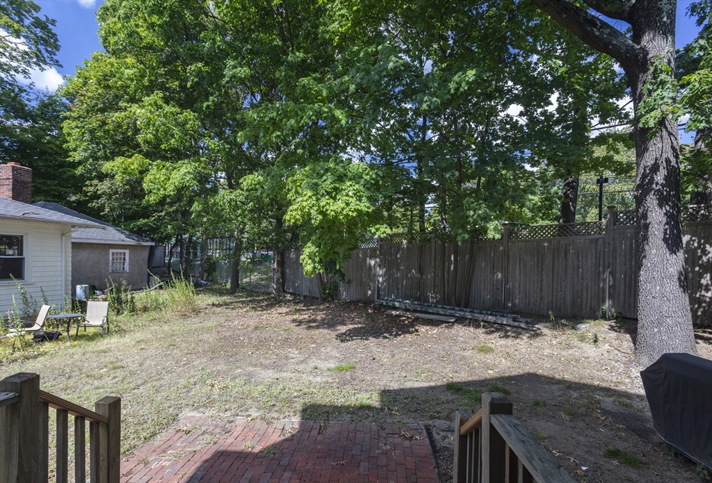 Newton, Massachusetts, 02161, United States, 3 Bedrooms Bedrooms, ,4 BathroomsBathrooms,Residential,For Sale,1940843