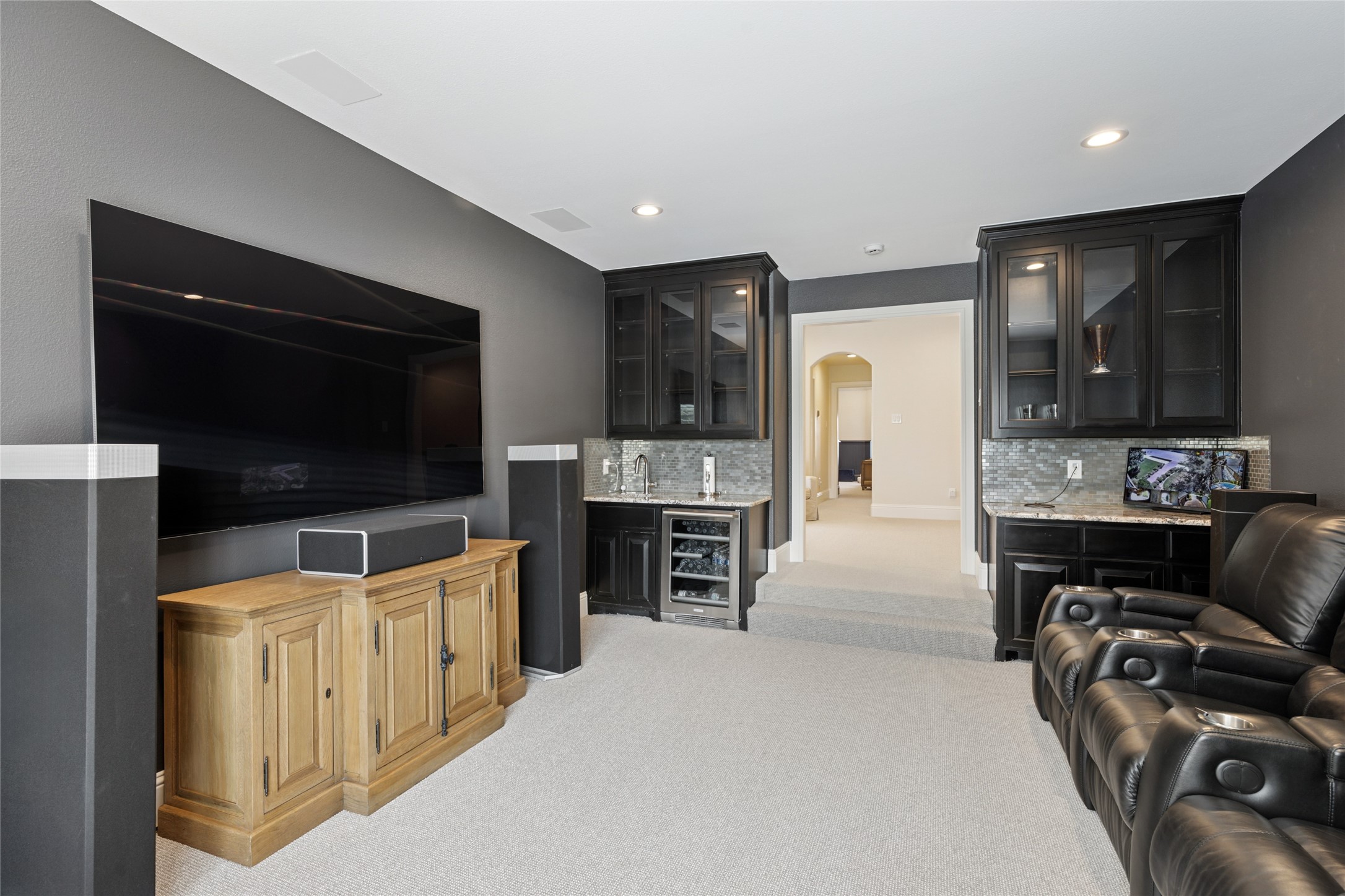 Benbrook, Texas, 76126, United States, 4 Bedrooms Bedrooms, ,5 BathroomsBathrooms,Residential,For Sale,1958044