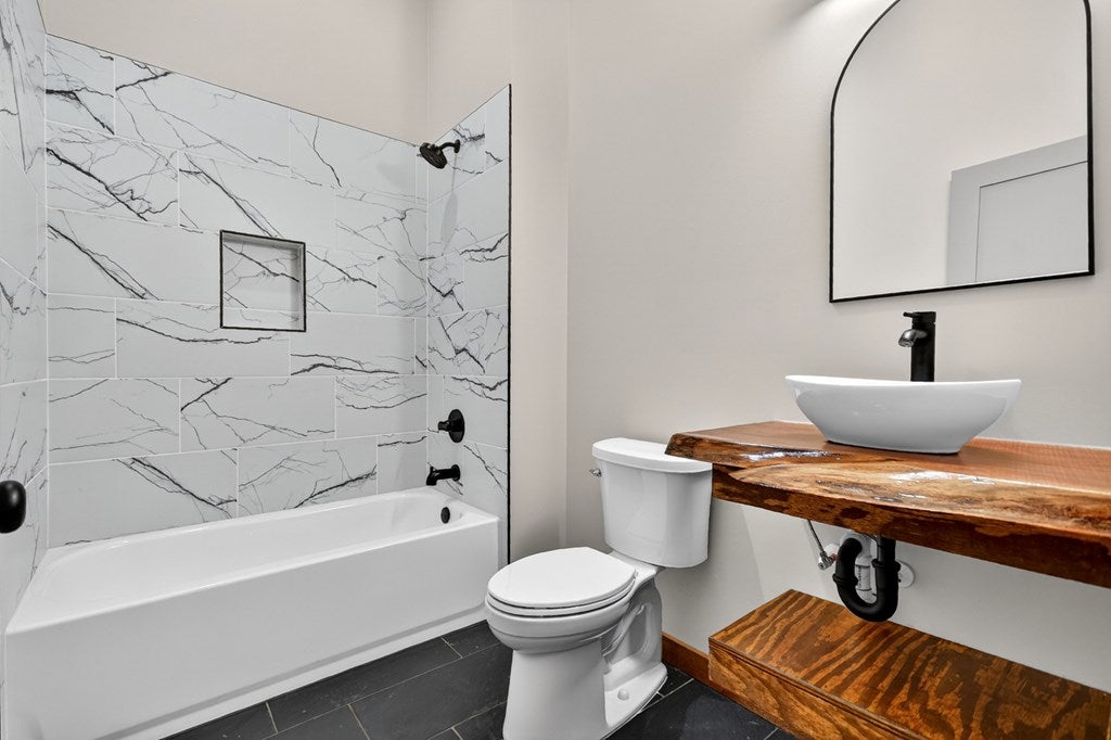 Mineral Bluff, Georgia, 30559, United States, 3 Bedrooms Bedrooms, ,3 BathroomsBathrooms,Residential,For Sale,2007594