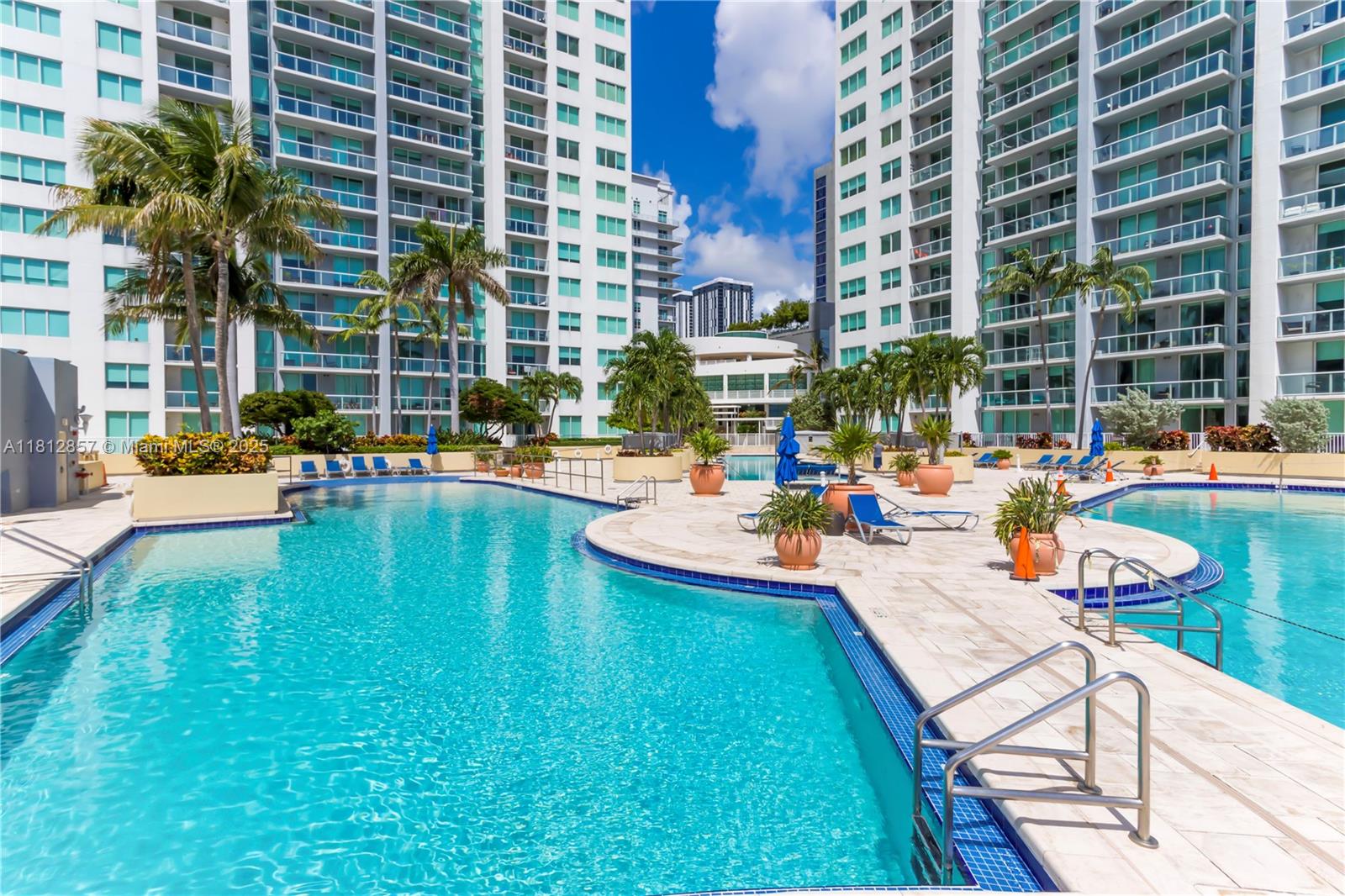 Miami, Florida, 33132, United States, 2 Bedrooms Bedrooms, ,2 BathroomsBathrooms,Residential,For Sale,1838941