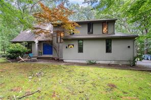 East Greenwich, Rhode Island, 02818, United States, 3 Bedrooms Bedrooms, ,3 BathroomsBathrooms,Residential,For Sale,1920321