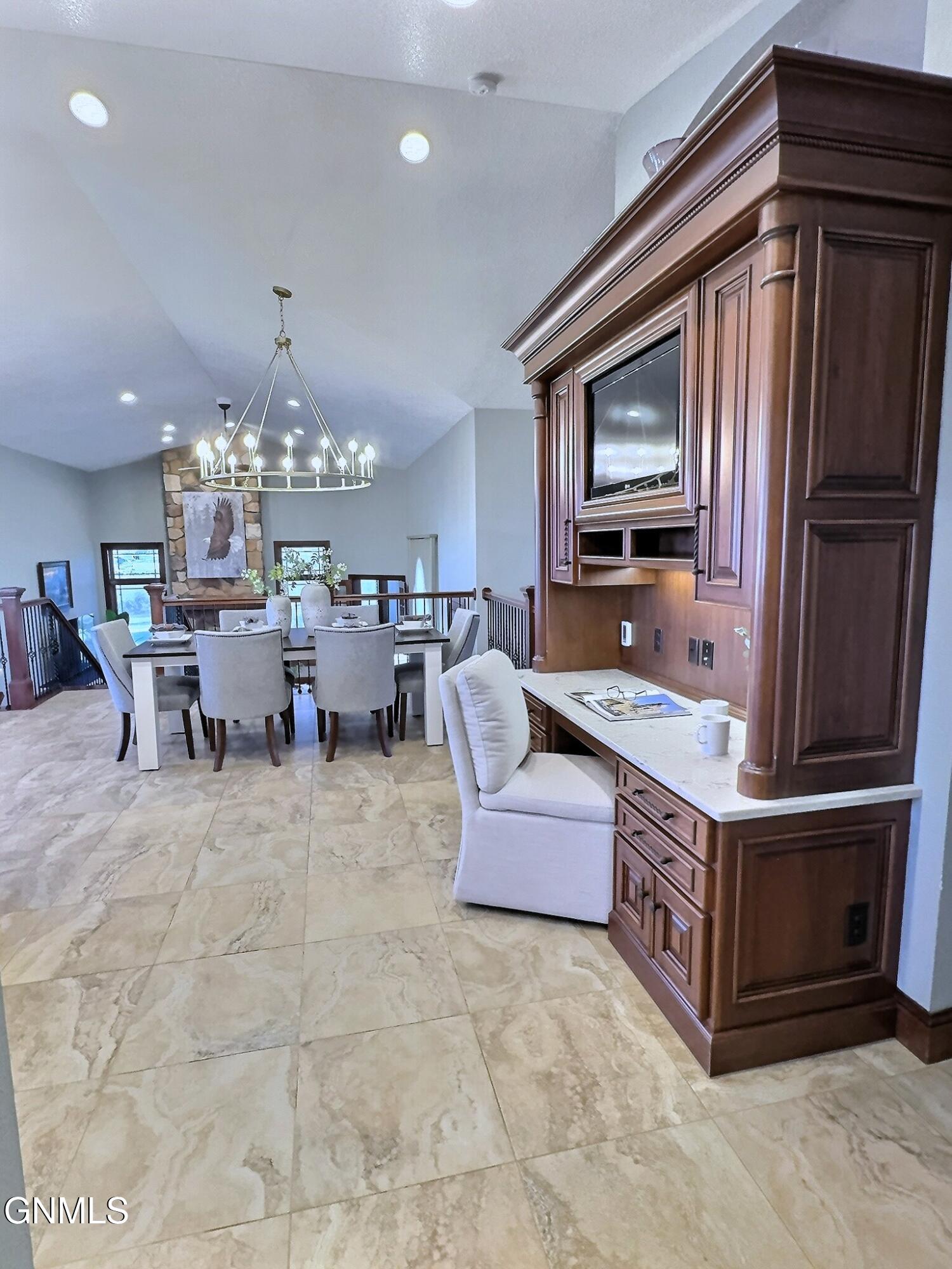 Bismarck, North Dakota, 58501, United States, 4 Bedrooms Bedrooms, ,4 BathroomsBathrooms,Residential,For Sale,2038873