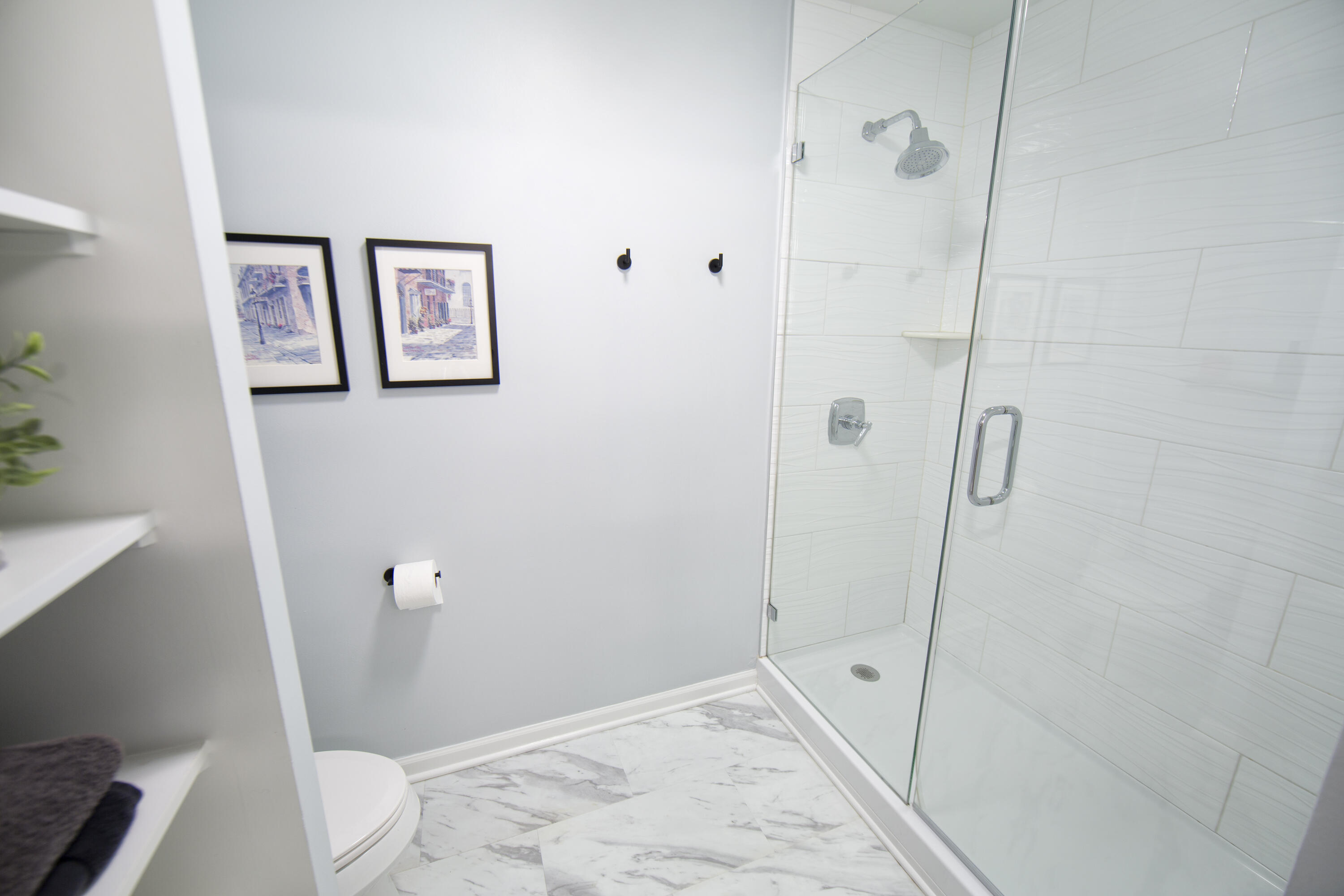 Milwaukee, Wisconsin, 53202, United States, 2 Bedrooms Bedrooms, ,3 BathroomsBathrooms,Residential,For Sale,1992022