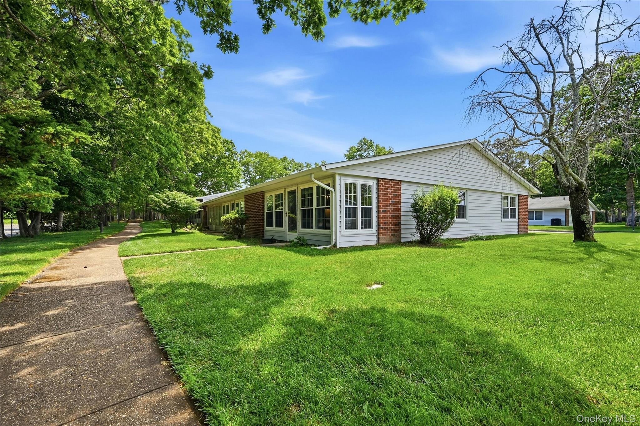  133 Eastbourne Court, Ridge, NY, 11961 - 物件實景