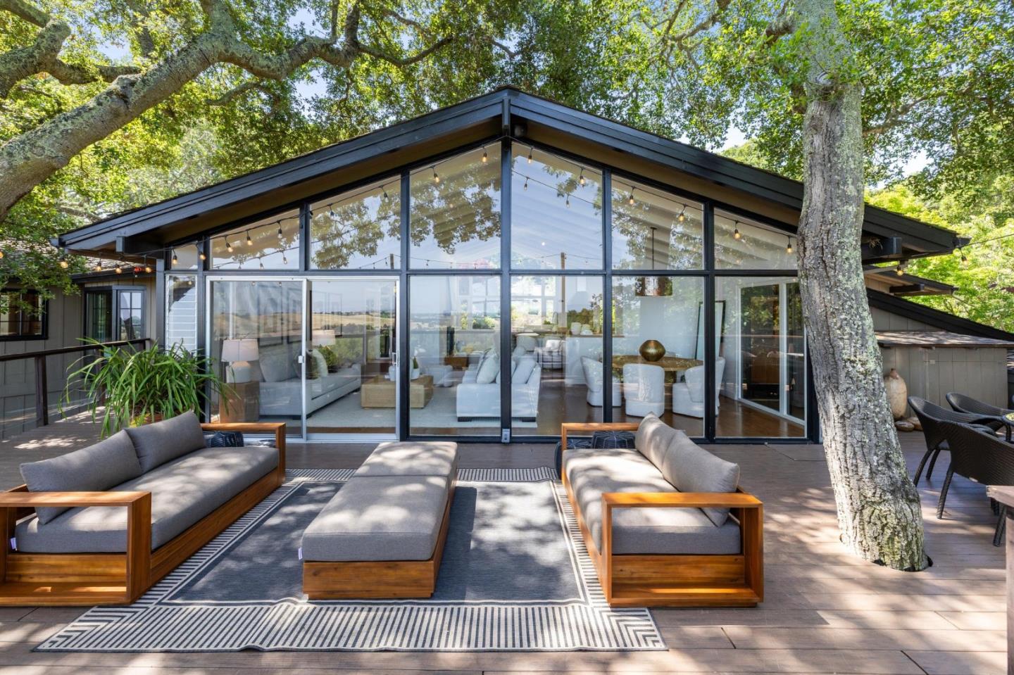 Portola Valley, California, 94028, United States, 6 Bedrooms Bedrooms, ,6 BathroomsBathrooms,Residential,For Sale,1917996