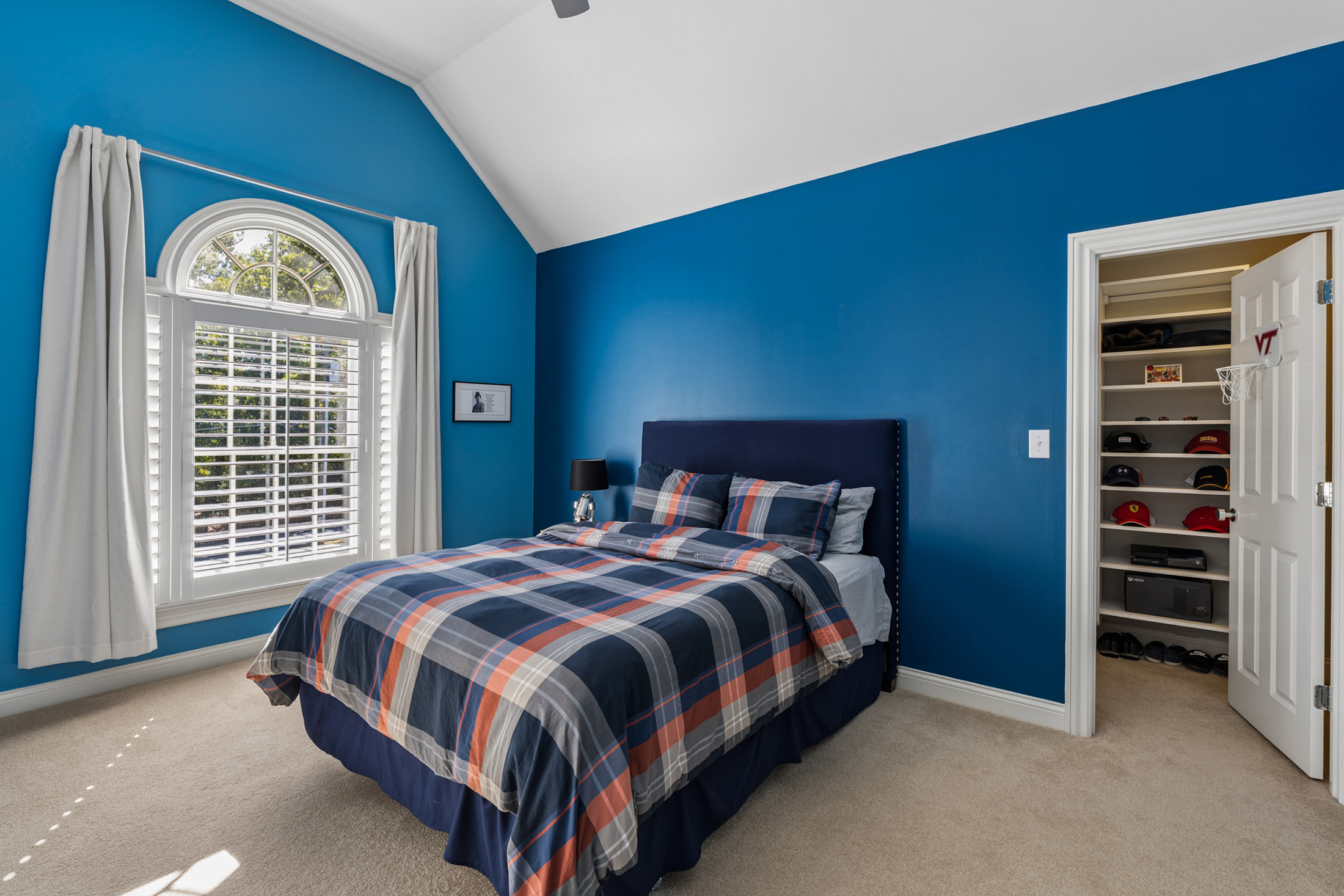  Private, Thoughtfully Renovated Sandy Springs Estate - 物件實景