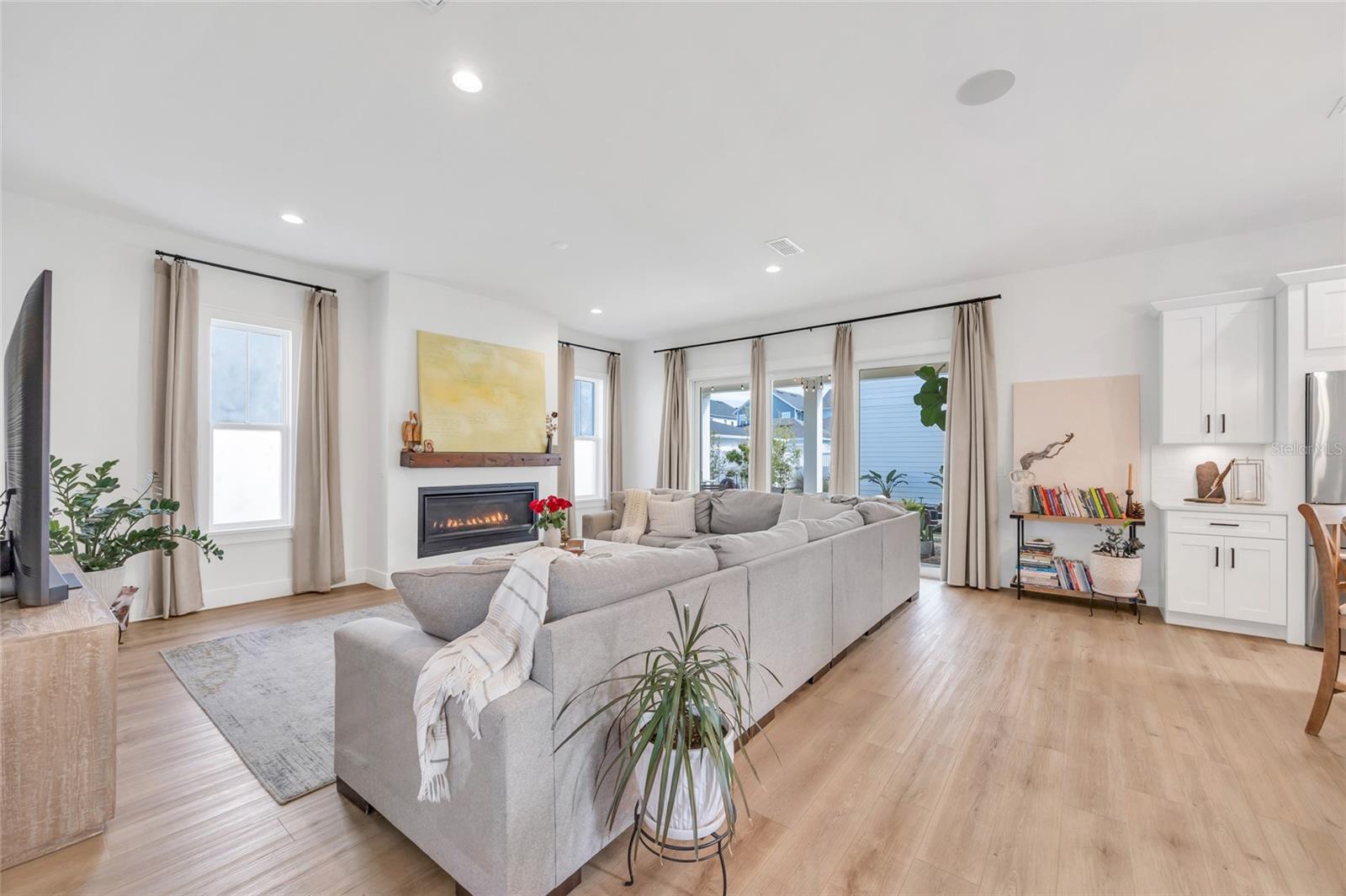 WINTER GARDEN, Florida, 34787, United States, 4 Bedrooms Bedrooms, ,4 BathroomsBathrooms,Residential,For Sale,2014519