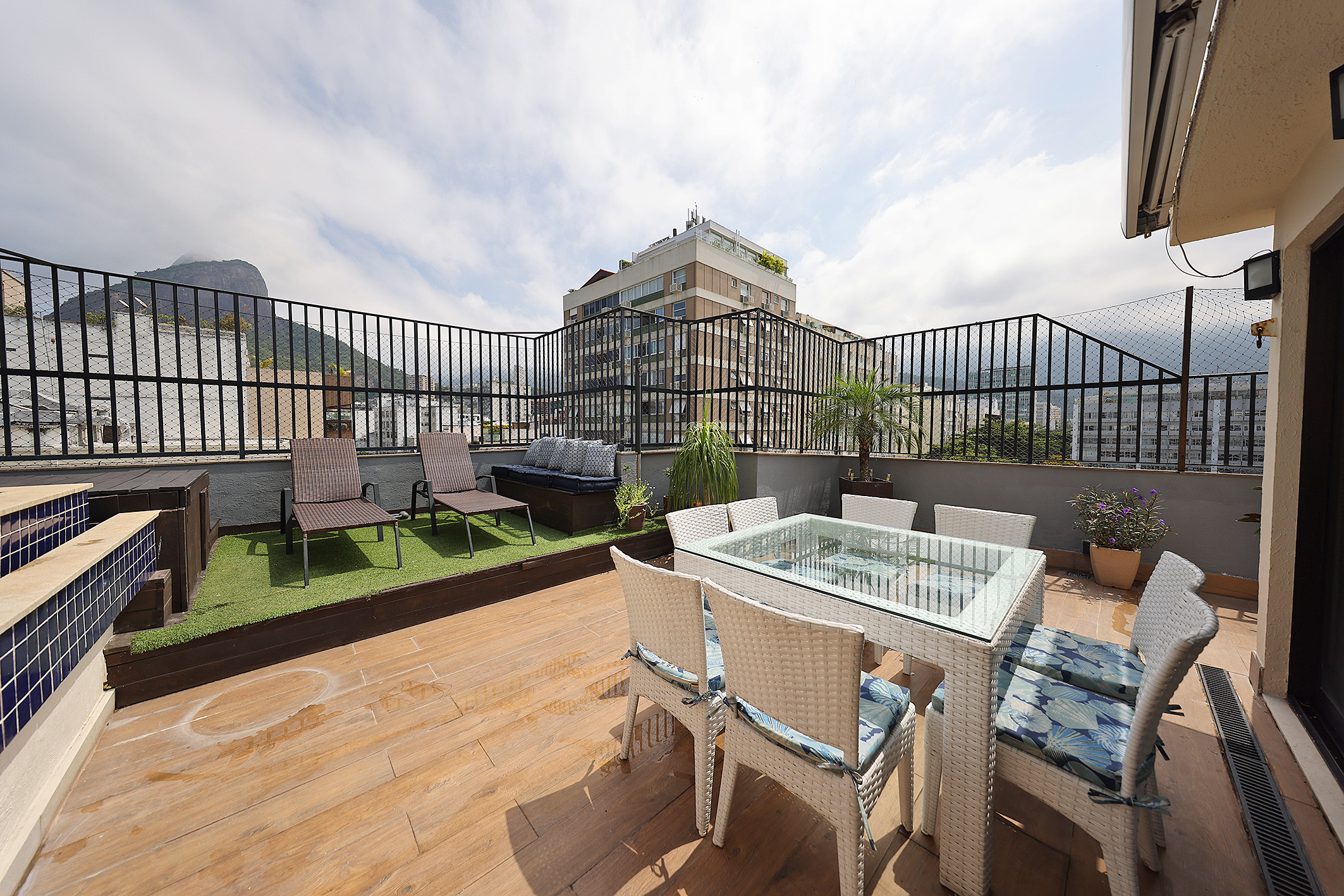  Duplex penthouse with terrace, pool, and gourmet area just steps from the beach - 物件實景