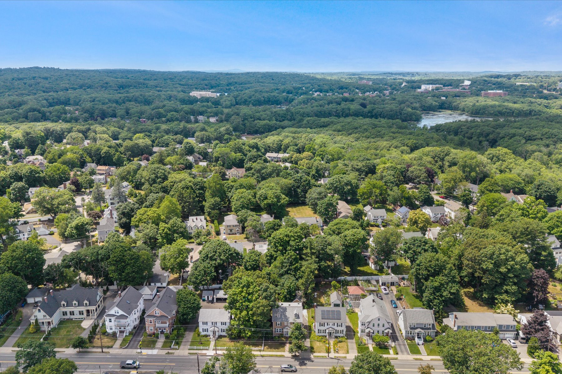  Beautiful Colonial in Auburndale - 物件實景