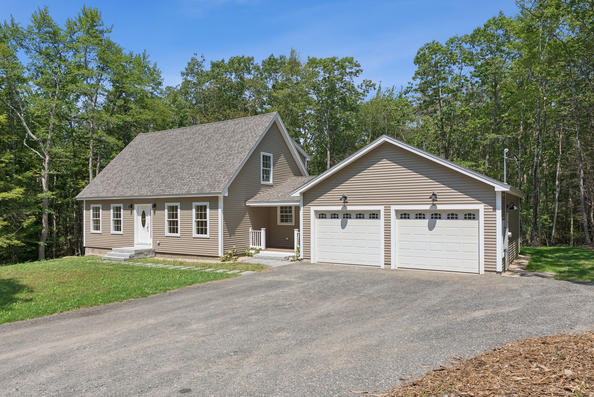 York, Maine, 03909, United States, 4 Bedrooms Bedrooms, ,3 BathroomsBathrooms,Residential,For Sale,1929504