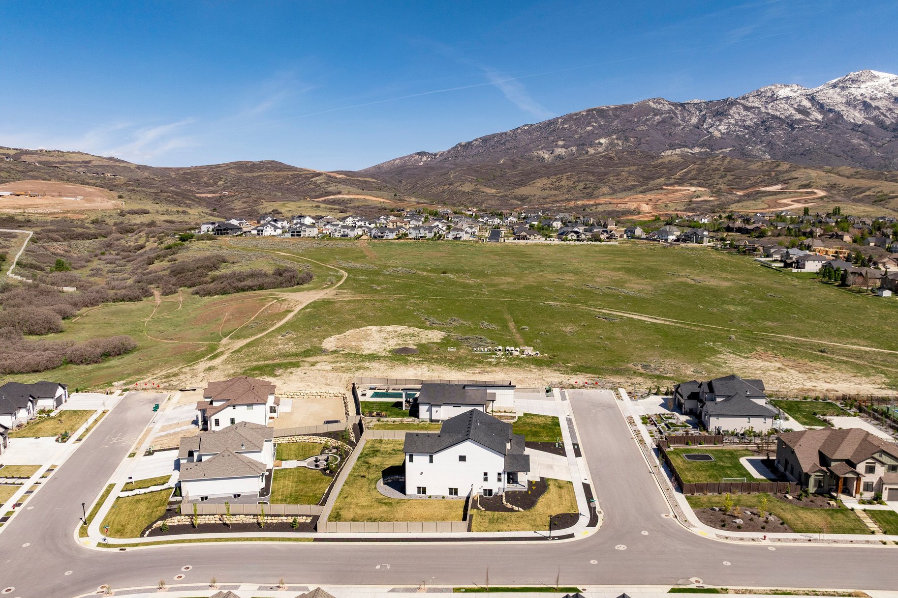  Practically Brand New Home in Highland, with Stunning Mountain Views - 物件實景