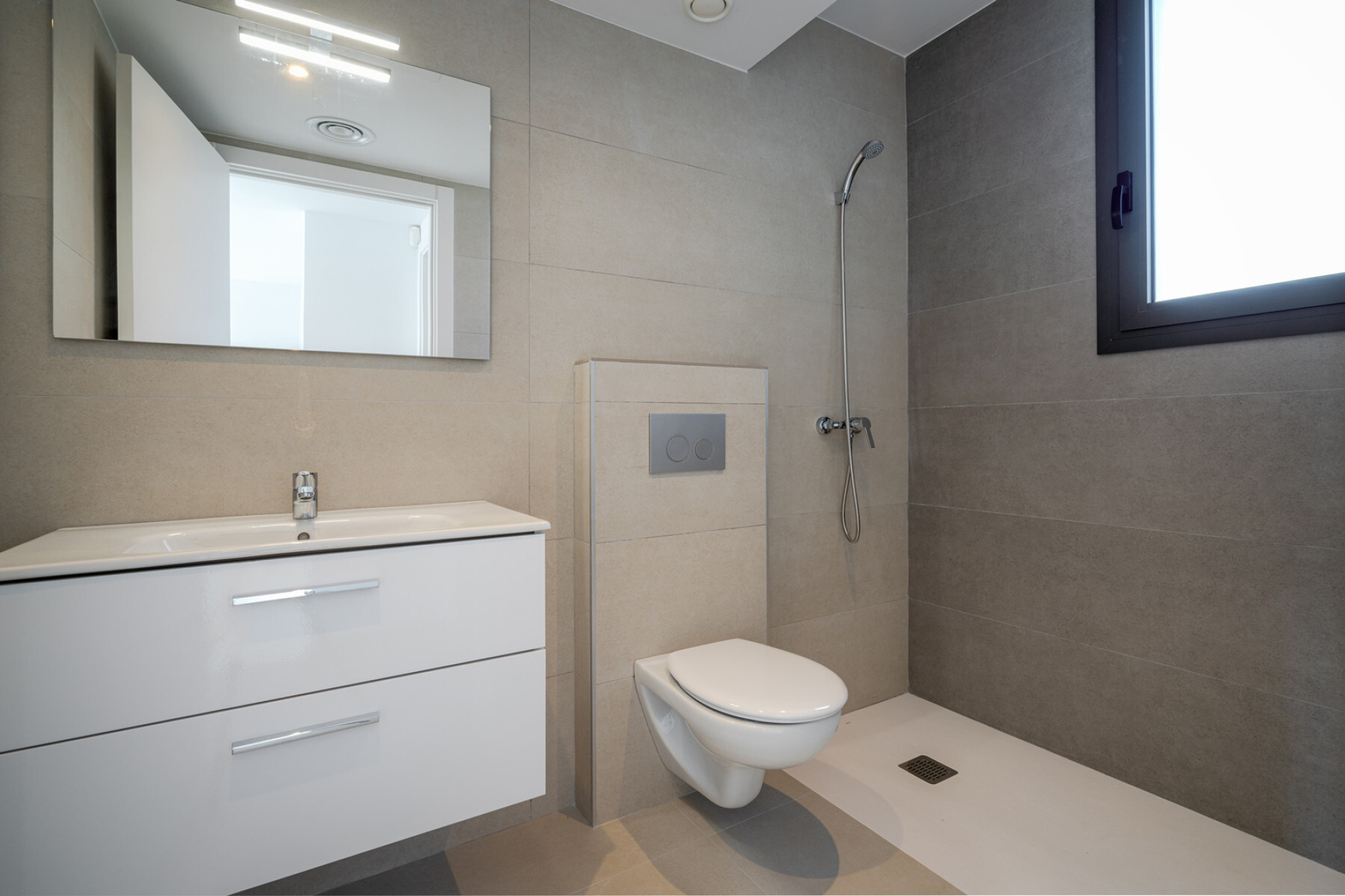  New minimalist building in Requesens - Empuriabrava - 物件實景