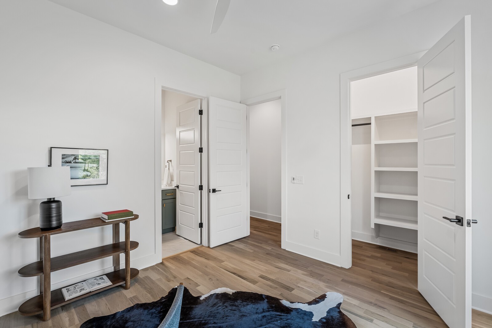 Nashville, Tennessee, 37206, United States, 4 Bedrooms Bedrooms, ,7 BathroomsBathrooms,Residential,For Sale,1989518