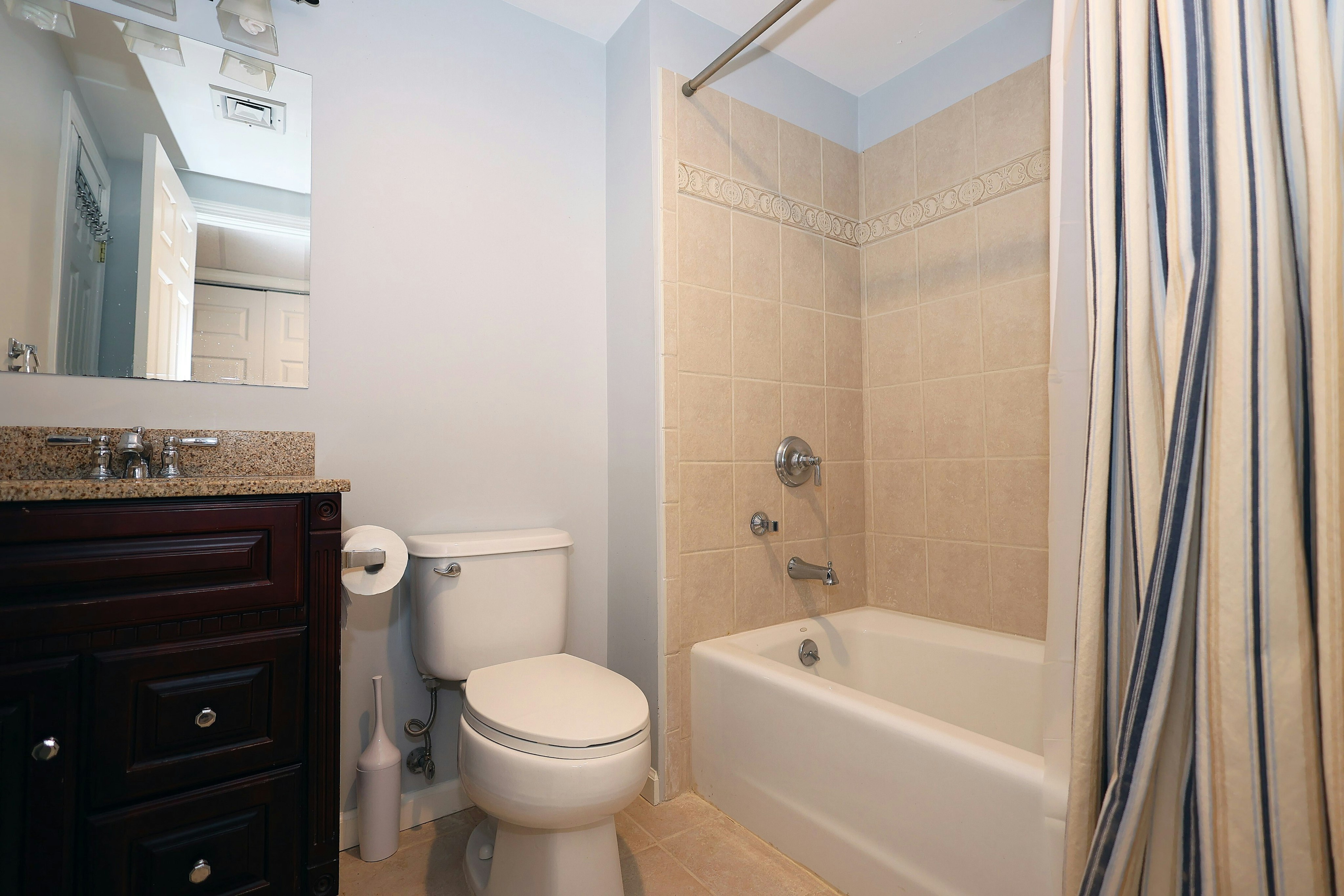  Totally Updated, Sun-Filled Home, on a Quiet Cul de Sac - 物件實景