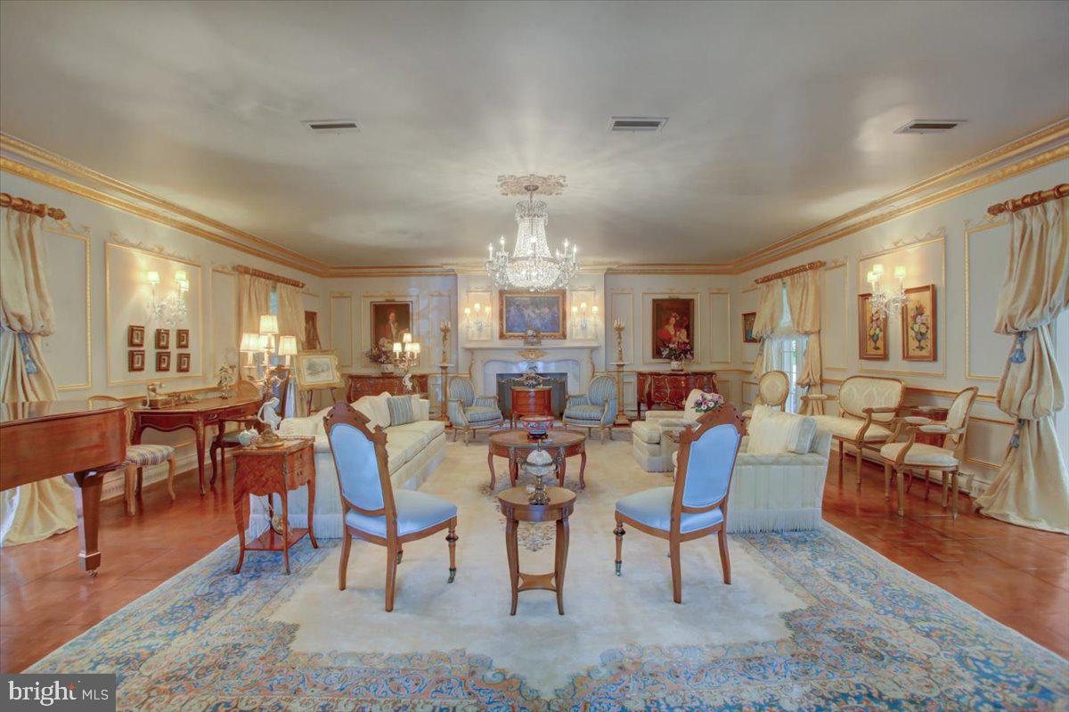 Waynesboro, Pennsylvania, 17268, United States, 4 Bedrooms Bedrooms, ,4 BathroomsBathrooms,Residential,For Sale,1731407