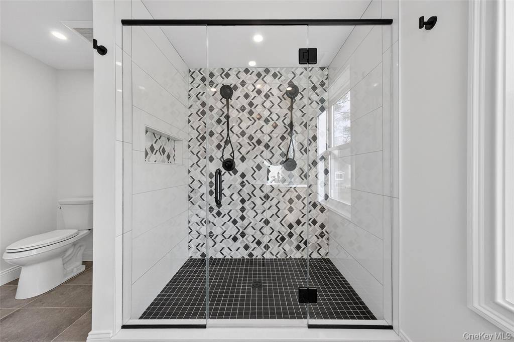 Hopewell Junction, New York, 12533, United States, 2 Bedrooms Bedrooms, ,4 BathroomsBathrooms,Residential,For Sale,2006388