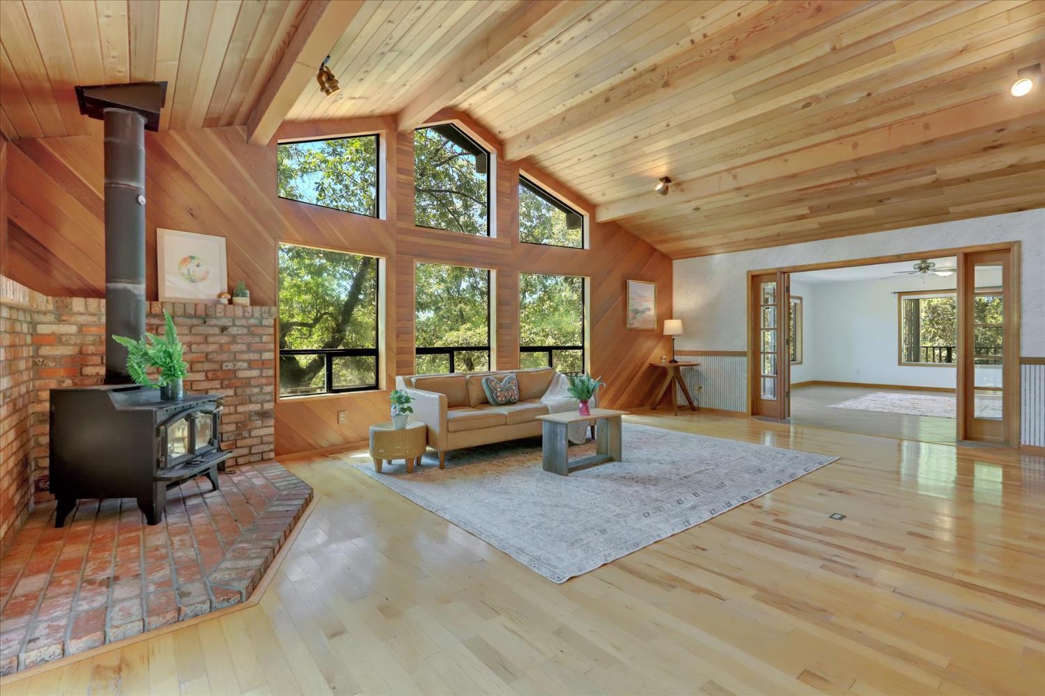 Nevada City, California, 95959, United States, 2 Bedrooms Bedrooms, ,2 BathroomsBathrooms,Residential,For Sale,1982530