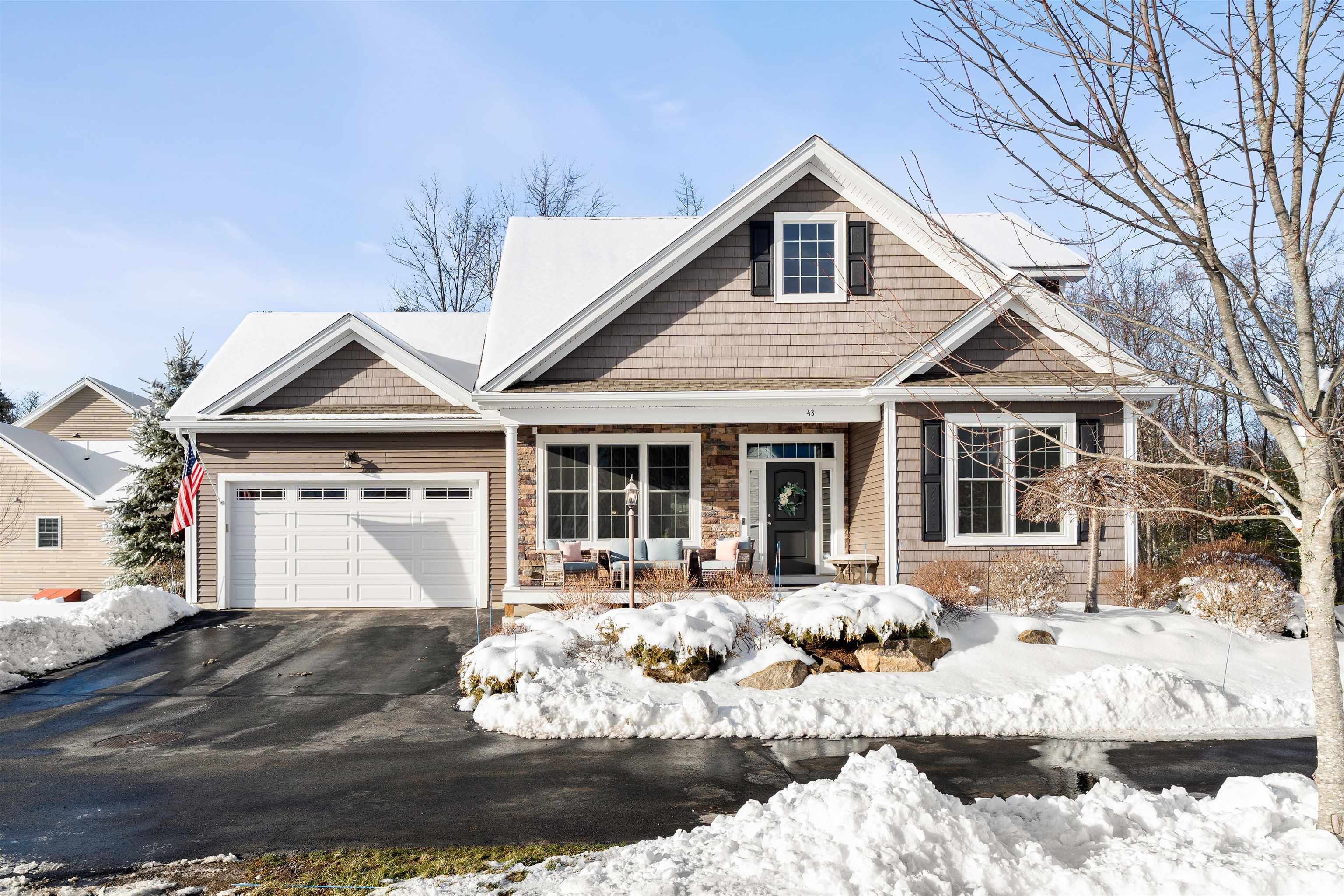 Manchester, New Hampshire, 03102, United States, 3 Bedrooms Bedrooms, ,3 BathroomsBathrooms,Residential,For Sale,2003193