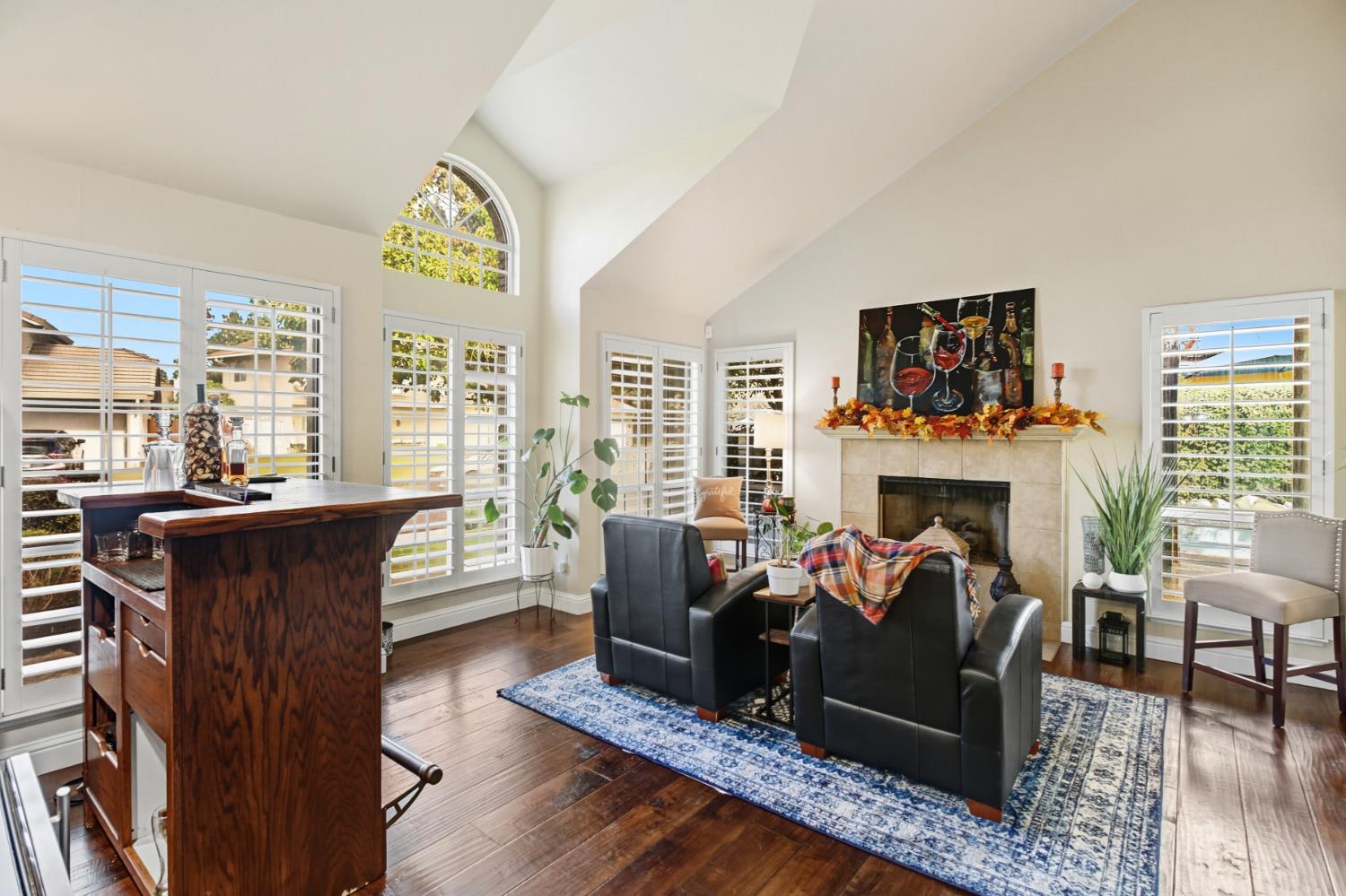 Elk Grove, California, 95624, United States, 4 Bedrooms Bedrooms, ,4 BathroomsBathrooms,Residential,For Sale,1987629