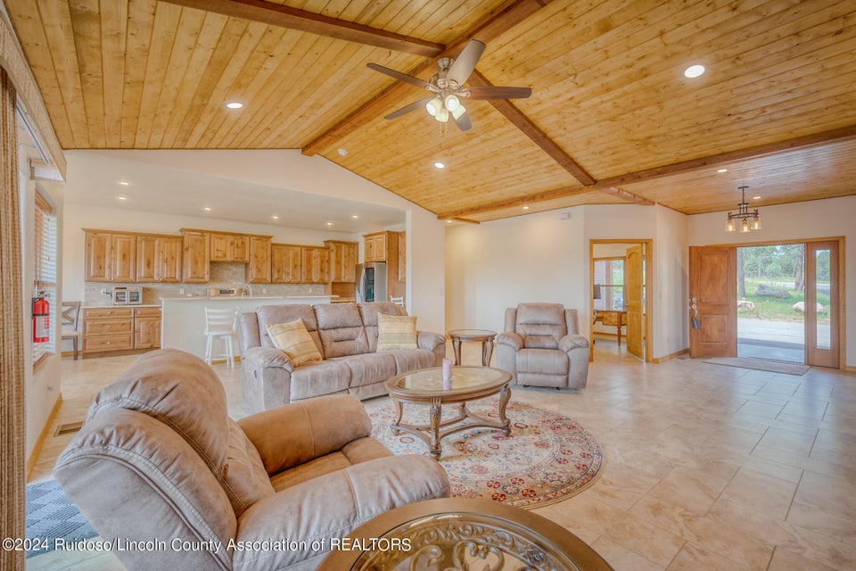 Ruidoso, New Mexico, 88345, United States, 4 Bedrooms Bedrooms, ,4 BathroomsBathrooms,Residential,For Sale,1921687