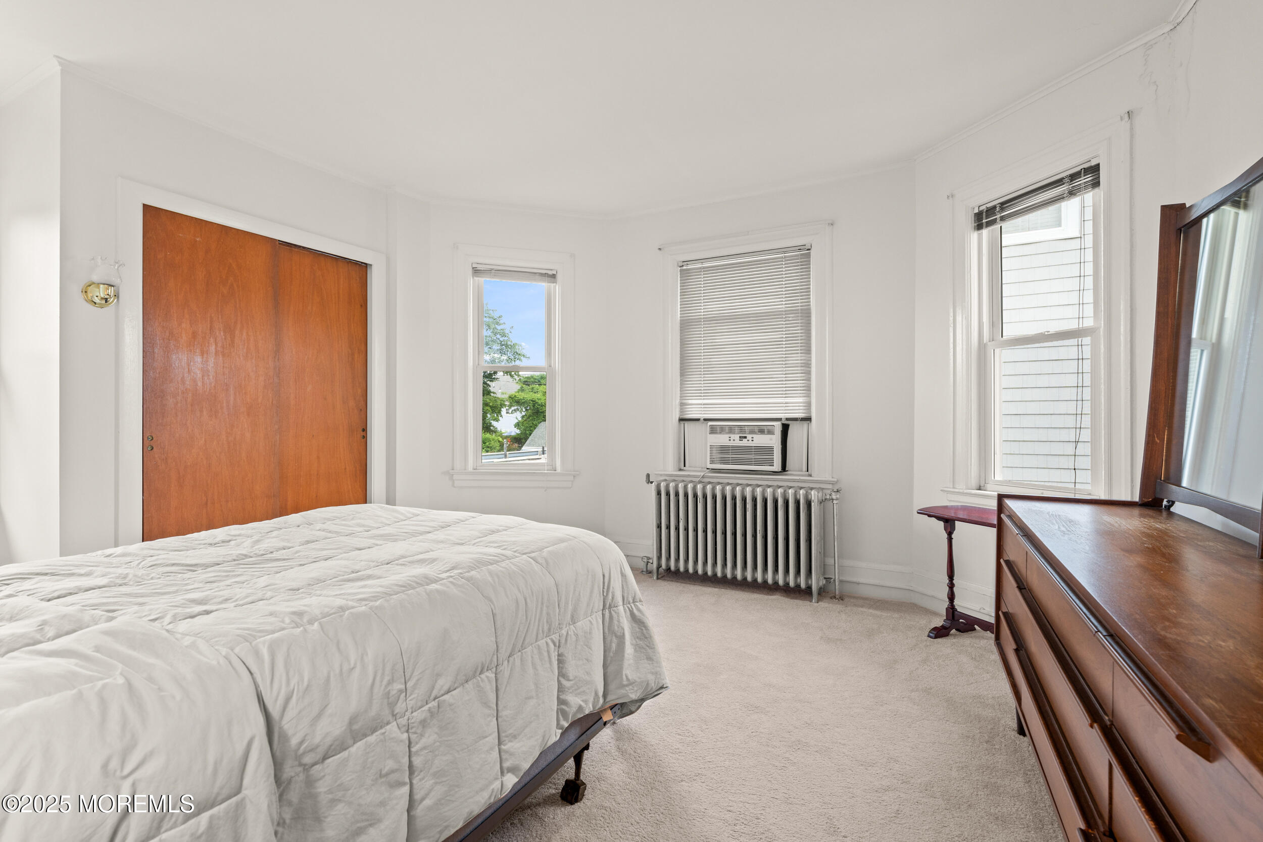 Allenhurst, New Jersey, 07711, United States, 6 Bedrooms Bedrooms, ,4 BathroomsBathrooms,Residential,For Sale,1973765