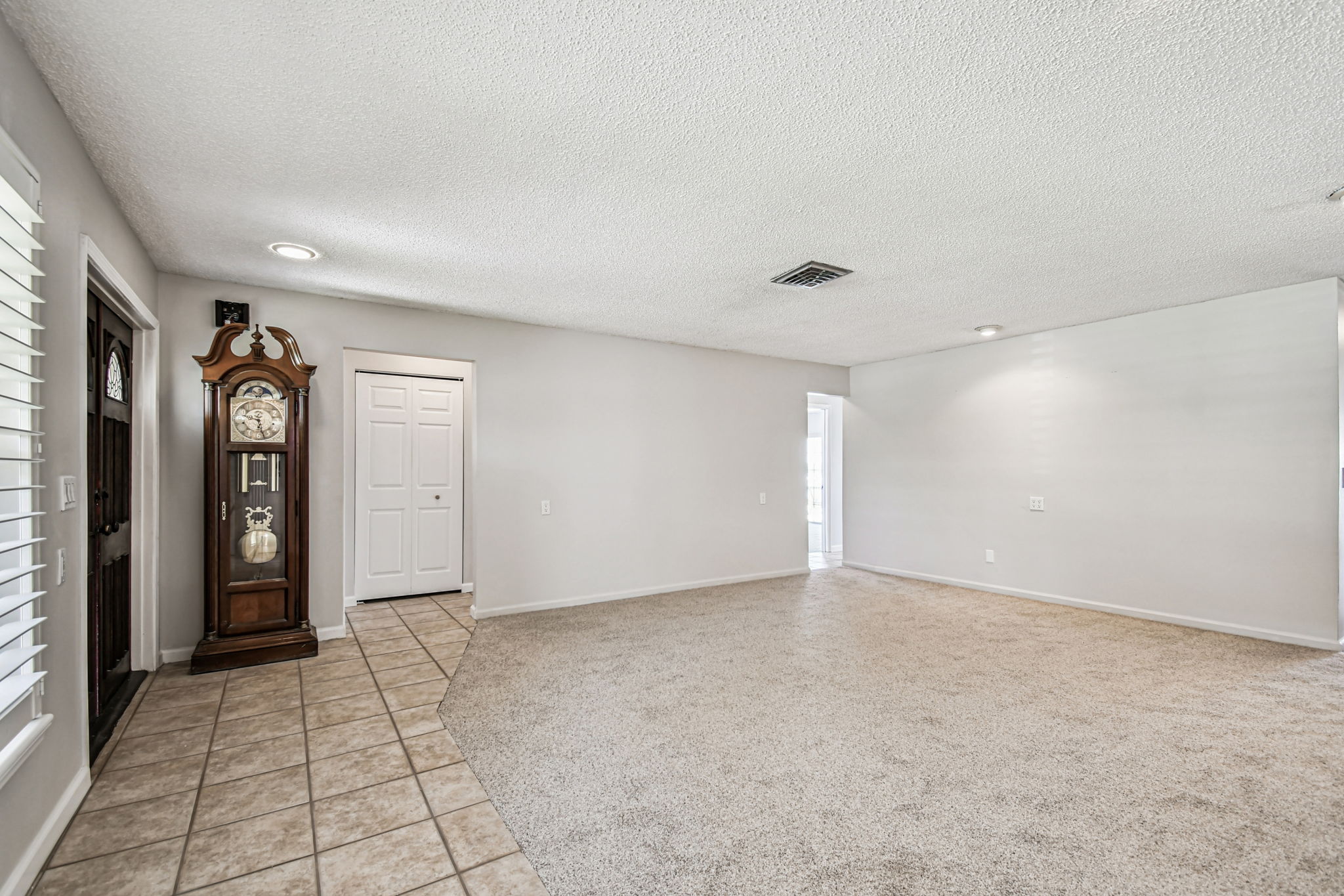 Madeira Beach, Florida, 33708, United States, 4 Bedrooms Bedrooms, ,2 BathroomsBathrooms,Residential,For Sale,2005483