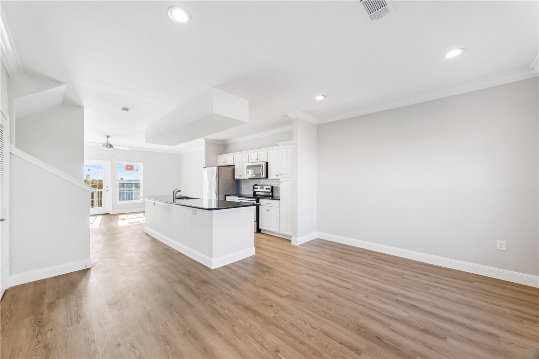 Corpus Christi, Texas, 78418, United States, 4 Bedrooms Bedrooms, ,4 BathroomsBathrooms,Residential,For Sale,1994384