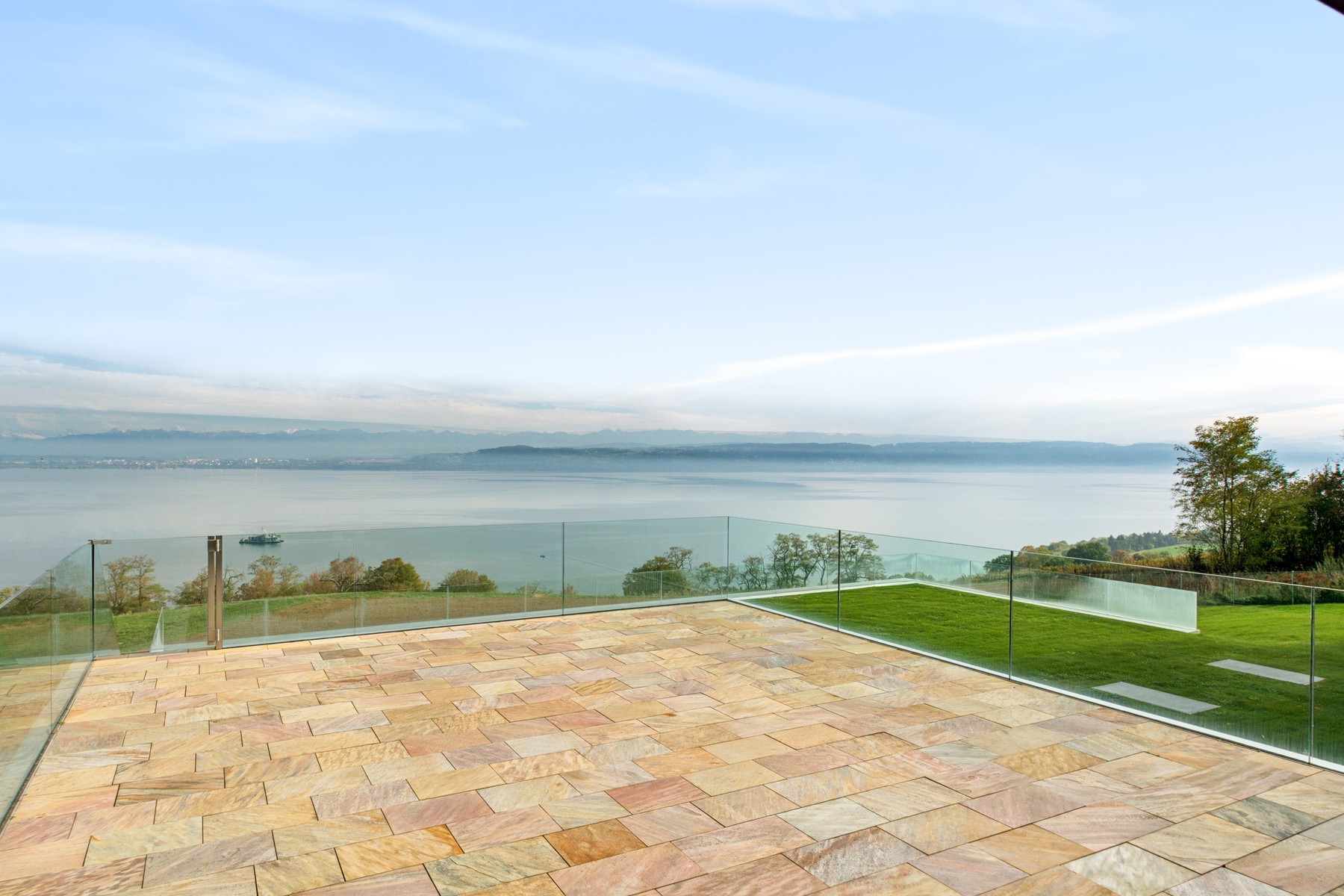  Vaumarcus, Neuchâtel  The Harmony of the Lake and the Alps - 物件實景