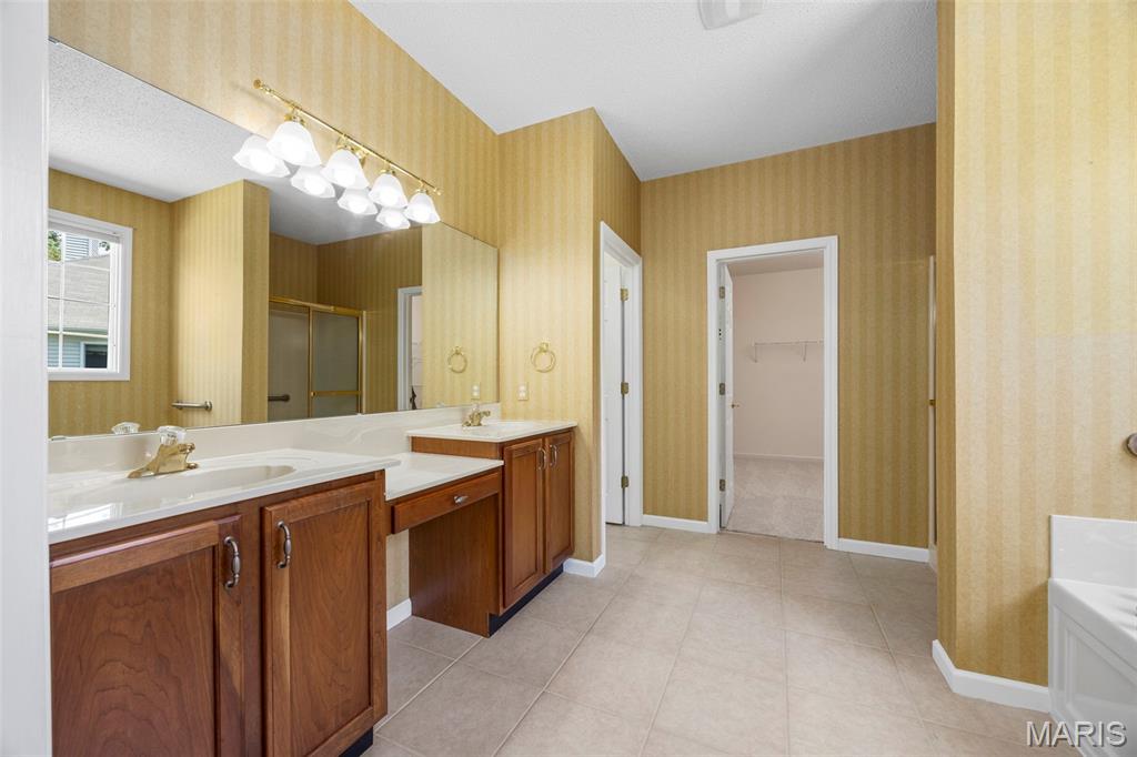 Lake St Louis, Missouri, 63367, United States, 2 Bedrooms Bedrooms, ,2 BathroomsBathrooms,Residential,For Sale,1901912