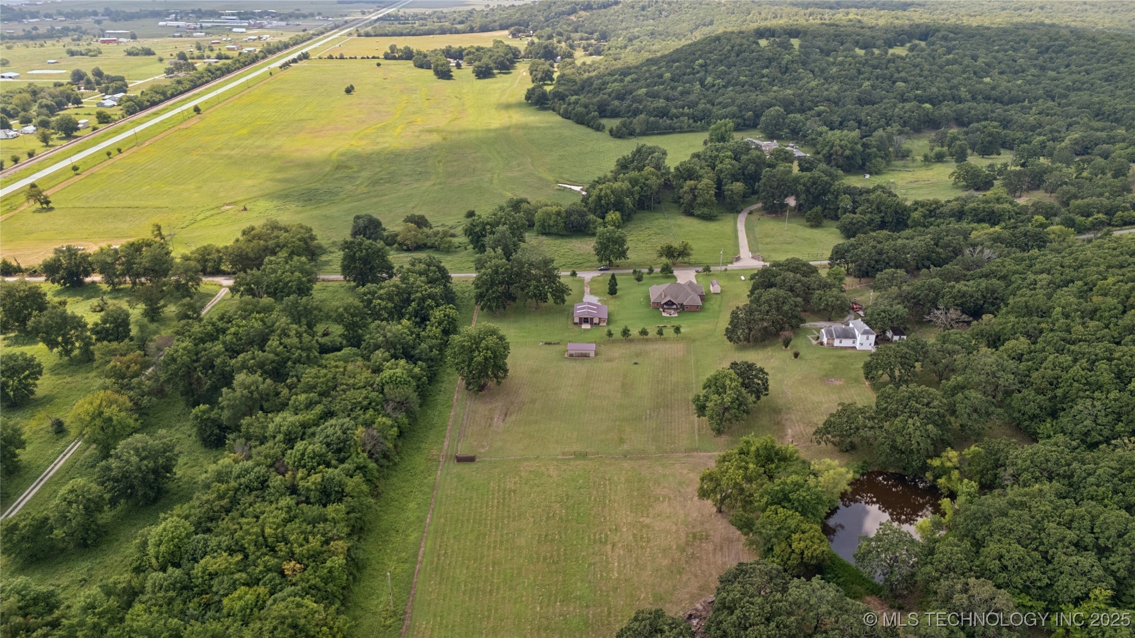 Kiefer, Oklahoma, 74041, United States, 3 Bedrooms Bedrooms, ,2 BathroomsBathrooms,Residential,For Sale,1917885