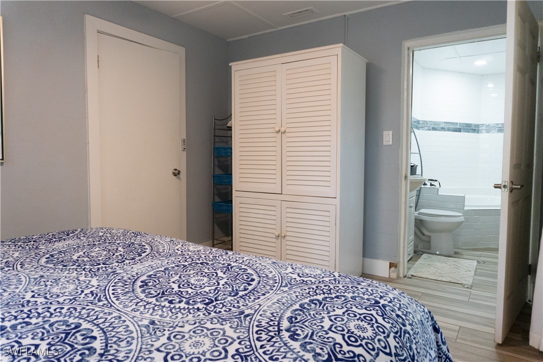 Fort Myers, Florida, 33916, United States, 4 Bedrooms Bedrooms, ,5 BathroomsBathrooms,Residential,For Sale,1975141