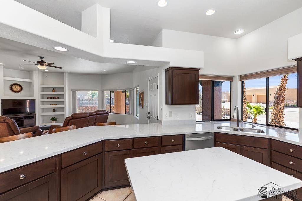 Yuma, Arizona, 85367, United States, 3 Bedrooms Bedrooms, ,2 BathroomsBathrooms,Residential,For Sale,1976192