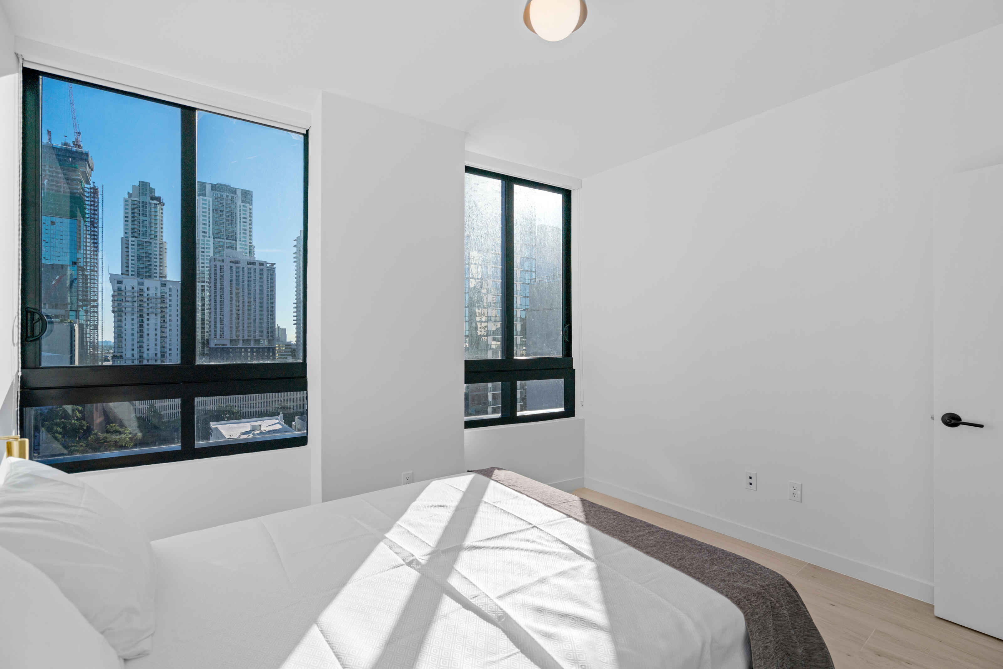  225 N Miami Ave, Miami, FL, 33132 - 物件實景