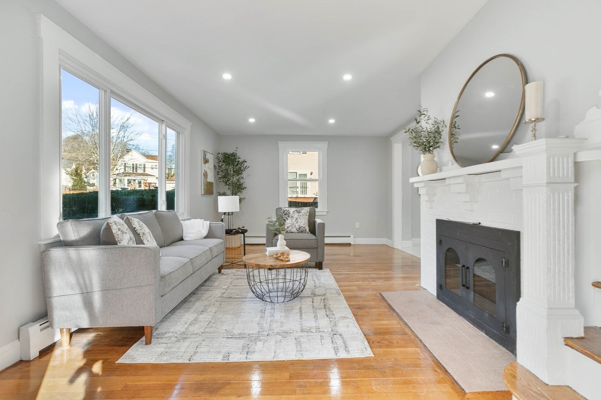 Lynn, Massachusetts, 01904, United States, 3 Bedrooms Bedrooms, ,2 BathroomsBathrooms,Residential,For Sale,2005585