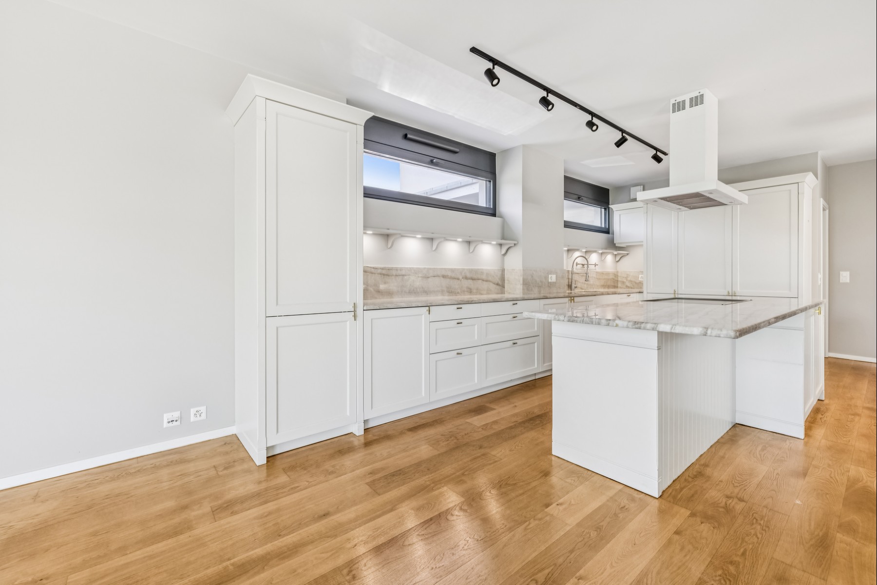  Anières  Elegant contemporary villa with exceptional amenities - 物件實景