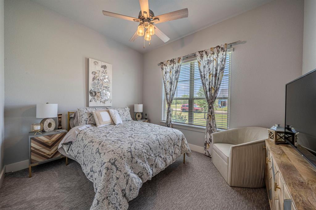 Waxahachie, Texas, 75165, United States, 4 Bedrooms Bedrooms, ,3 BathroomsBathrooms,Residential,For Sale,1980711