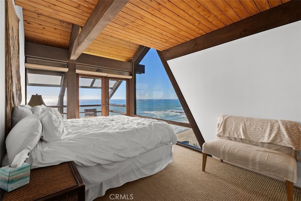 Laguna Beach, California, 92651, United States, 6 Bedrooms Bedrooms, ,7 BathroomsBathrooms,Residential,For Sale,1723948
