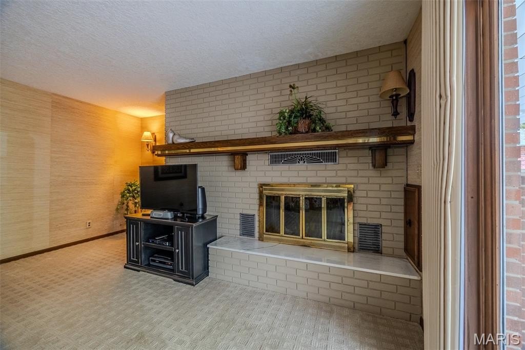 Lebanon, Missouri, 65536, United States, 5 Bedrooms Bedrooms, ,5 BathroomsBathrooms,Residential,For Sale,1973861