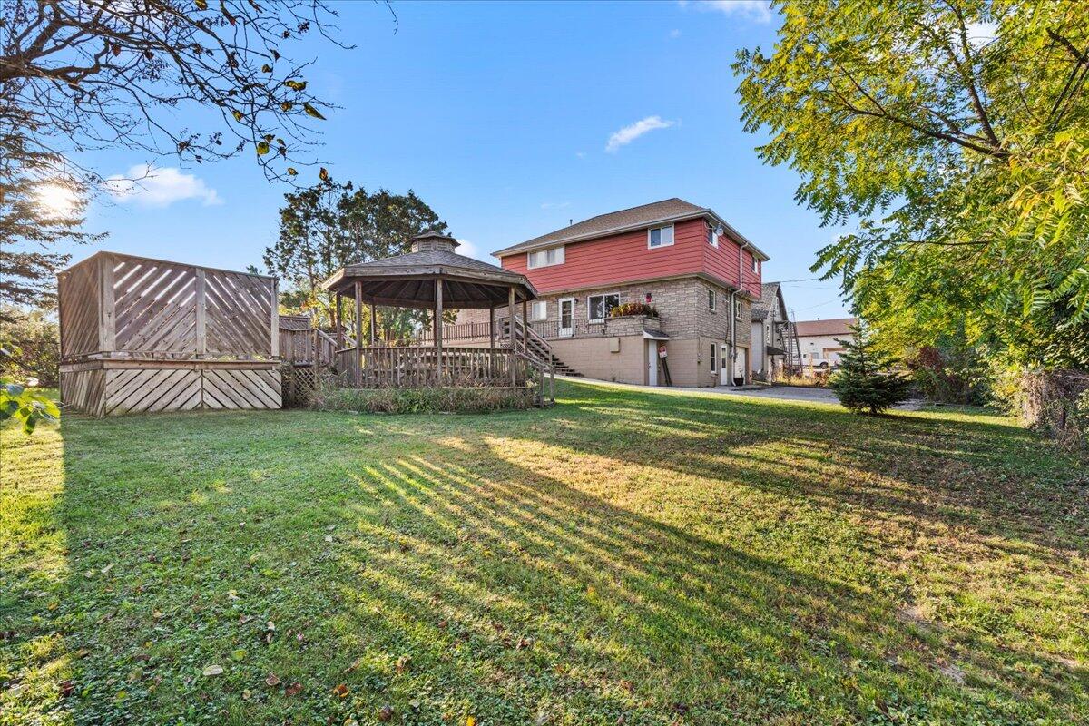 West Bend, Wisconsin, 53090, United States, 4 Bedrooms Bedrooms, ,3 BathroomsBathrooms,Residential,For Sale,1960551