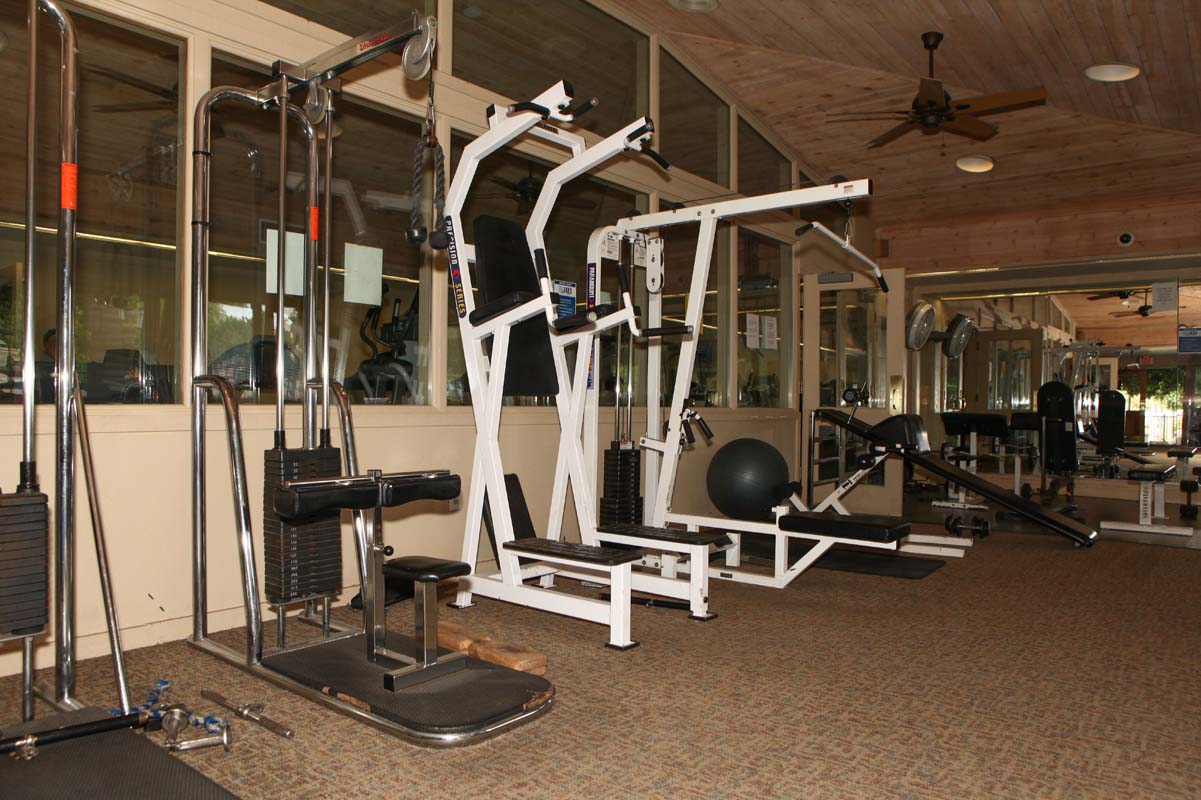 Tempe, Arizona, 85283, United States, 4 Bedrooms Bedrooms, ,3 BathroomsBathrooms,Residential,For Sale,1985738