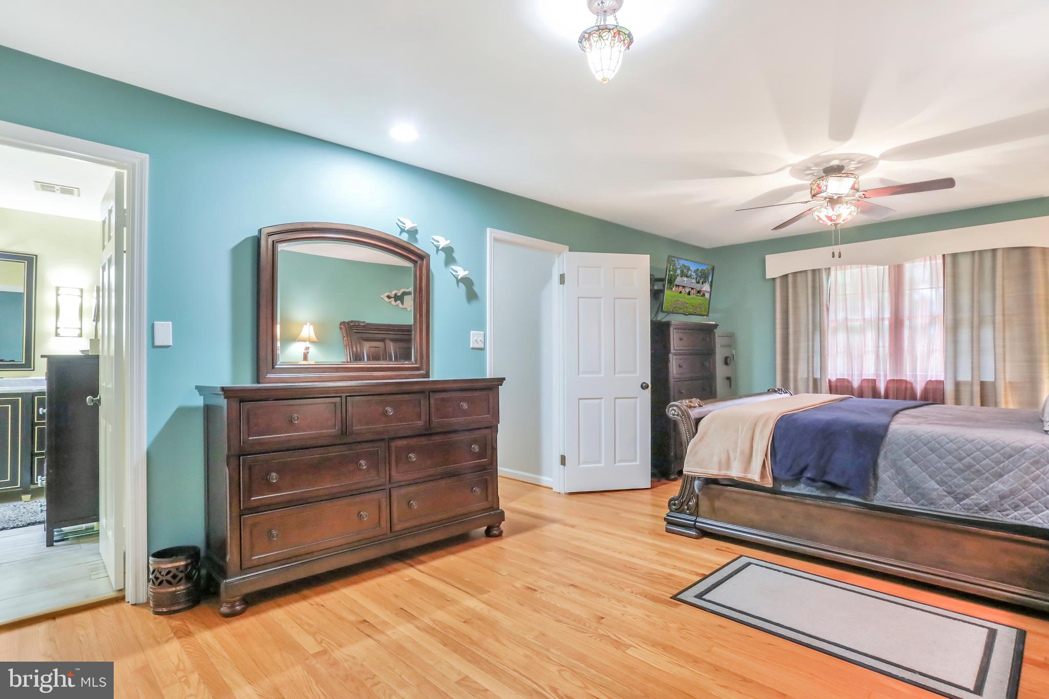 Mercersburg, Pennsylvania, 17236, United States, 4 Bedrooms Bedrooms, ,3 BathroomsBathrooms,Residential,For Sale,1978104