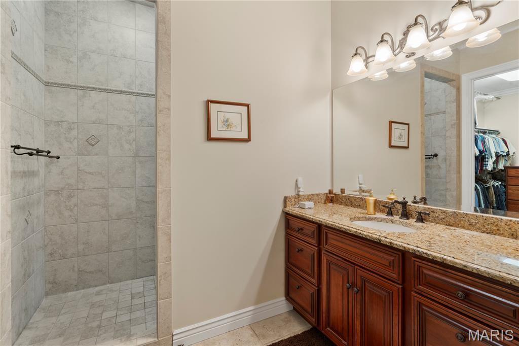 Charleston, Missouri, 63834, United States, 4 Bedrooms Bedrooms, ,6 BathroomsBathrooms,Residential,For Sale,1974839