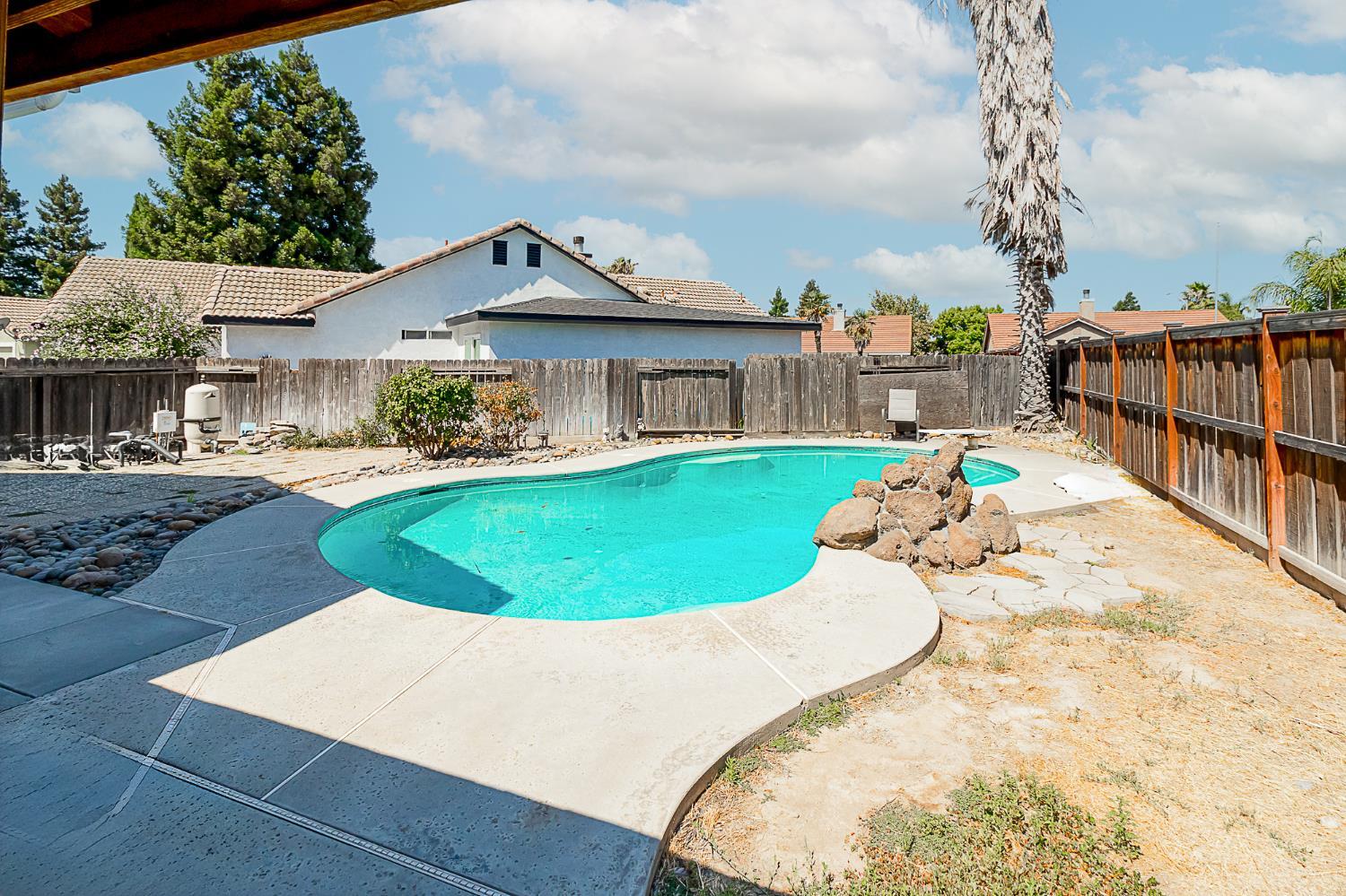 Salida, California, 95368, United States, 4 Bedrooms Bedrooms, ,3 BathroomsBathrooms,Residential,For Sale,1975625