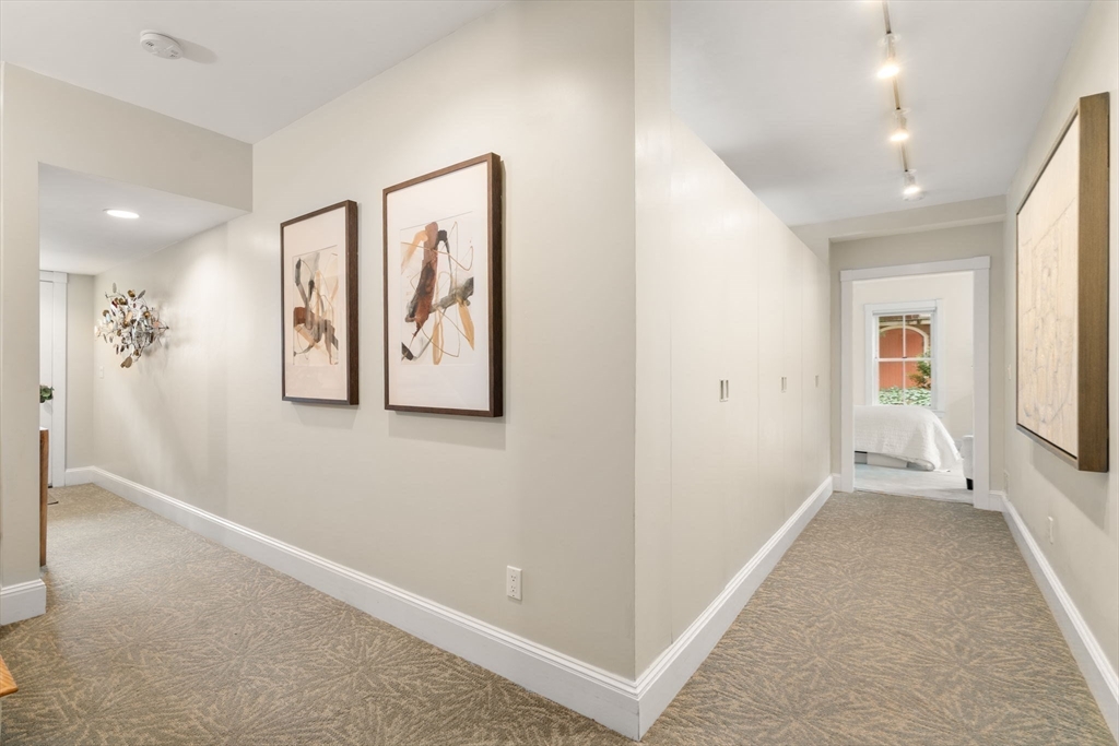 Brookline, Massachusetts, 02445, United States, 2 Bedrooms Bedrooms, ,2 BathroomsBathrooms,Residential,For Sale,1849691