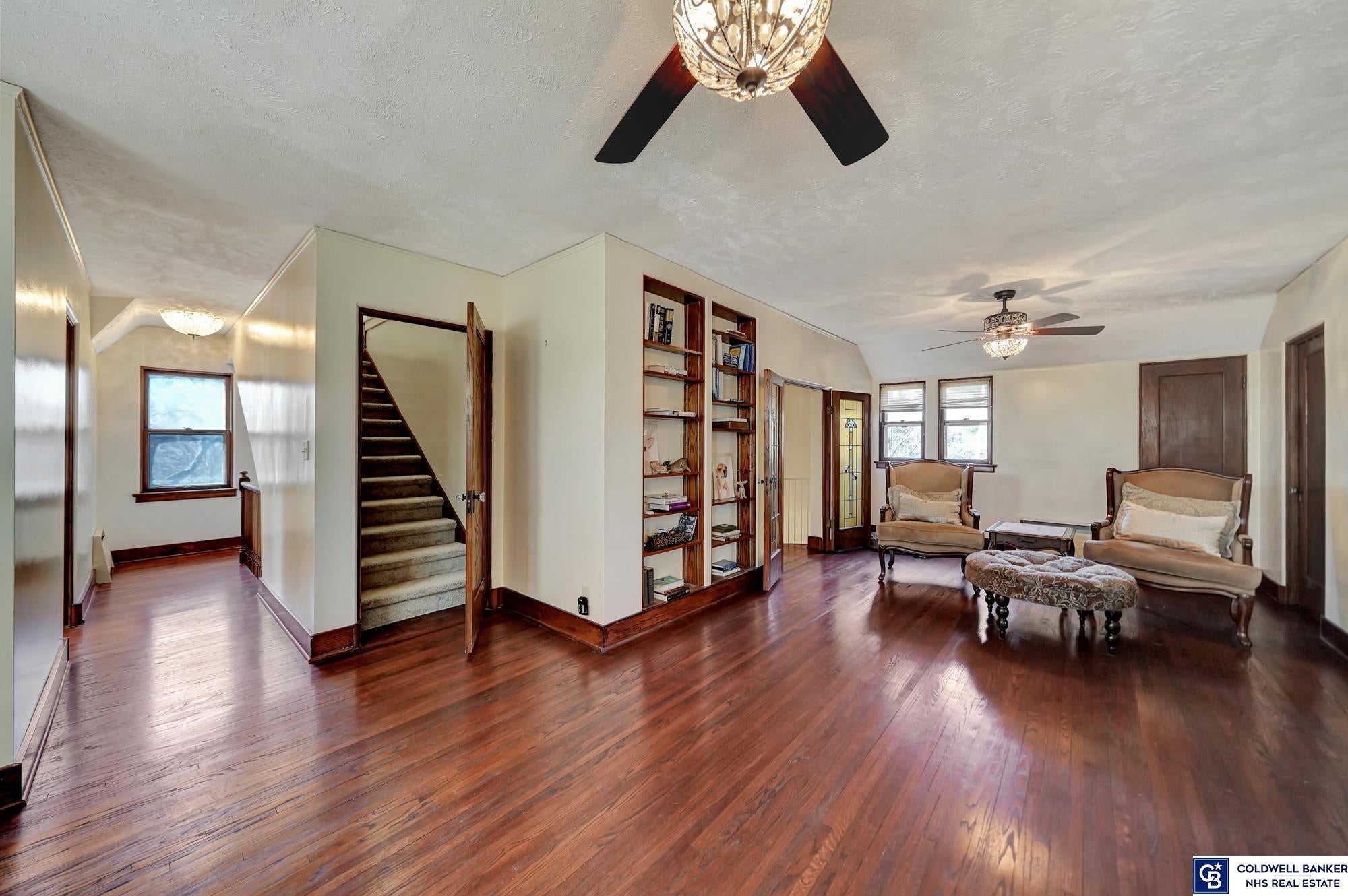 Lincoln, Nebraska, 68510, United States, 6 Bedrooms Bedrooms, ,2 BathroomsBathrooms,Residential,For Sale,1796246